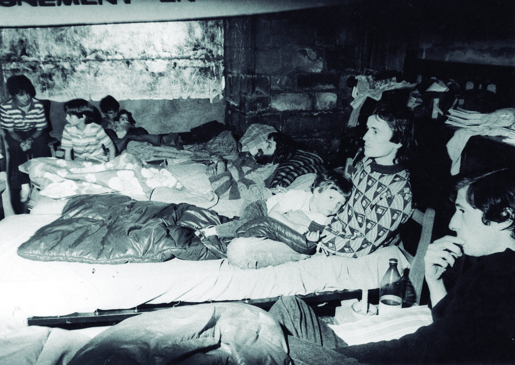 Seaskaren aldeko gose greba, 1982ko ekainean, Baionako katedralean. ARGIA ARTXIBOA