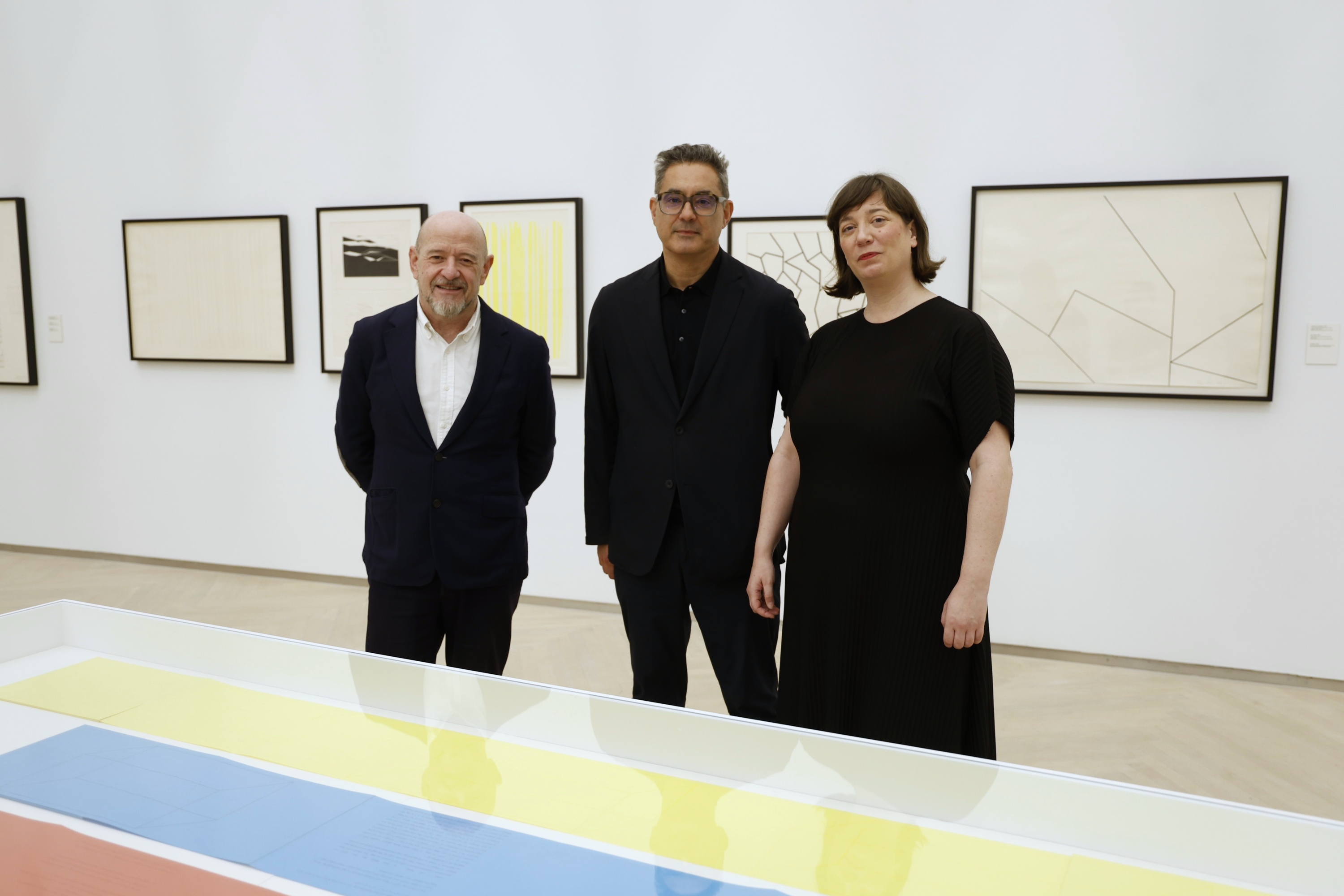 Carlos Urroz, Juan Pablo Huercanos eta Ane Abalde, gaurko aurkezpenean. MAIALEN ANDRES / FOKU