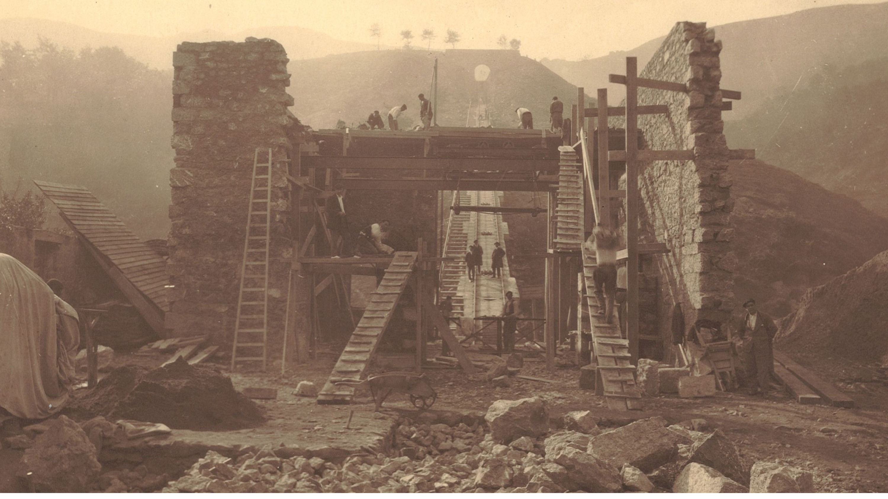 Funikularren Escontrilla geltokiaren obrak. EUSKOTREN