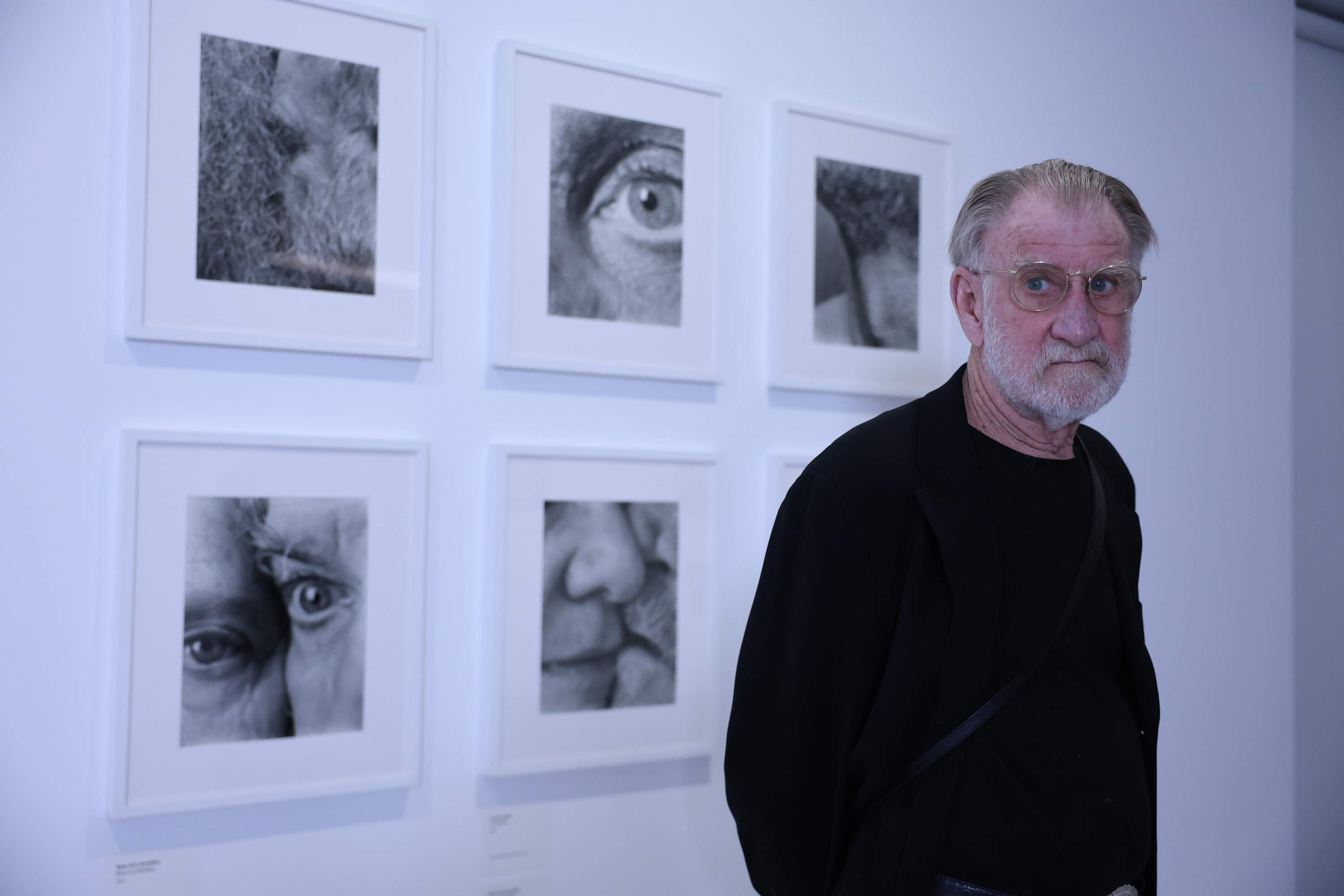 Nicholas Nixon argazkilariari eskainitako erakusketa Bilboko Rekalde aretoan. OSKAR MATXIN EDESA / FOKU