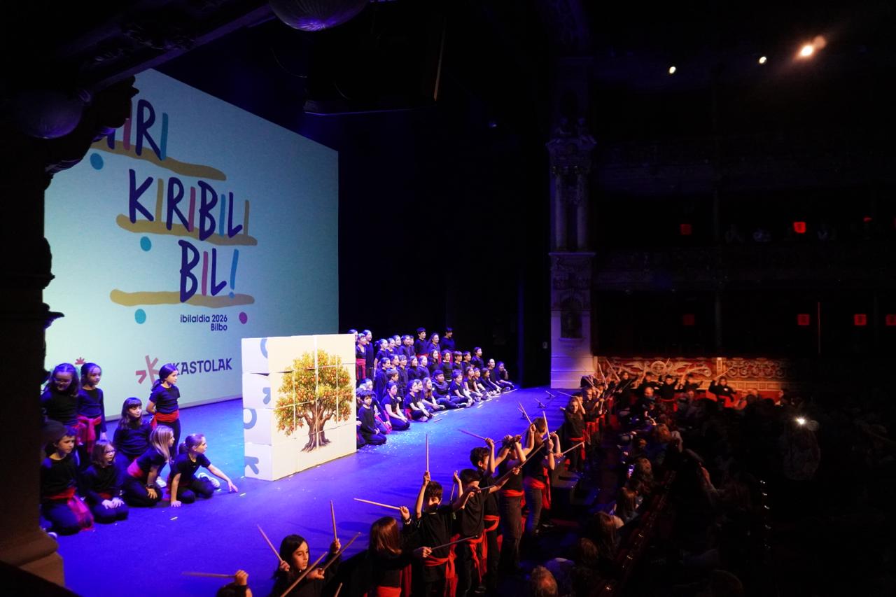 Ibilaldiko abestiaren aurkezpena, gaur, Bilboko Arriaga antzokian. IBILALDIA