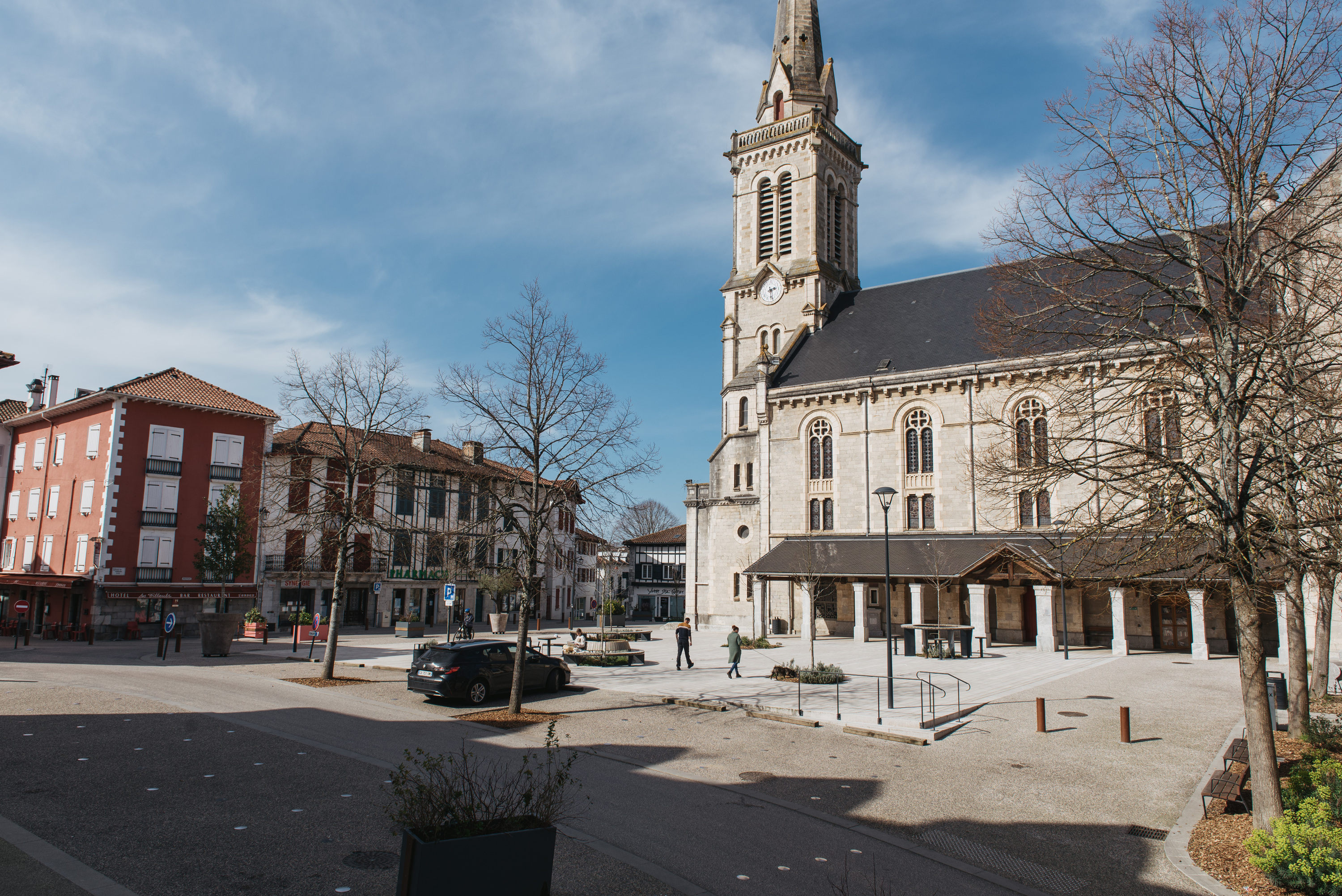 Hazparneko plaza berritua, artxiboko irudi batean. GUILUME FAUVEAU