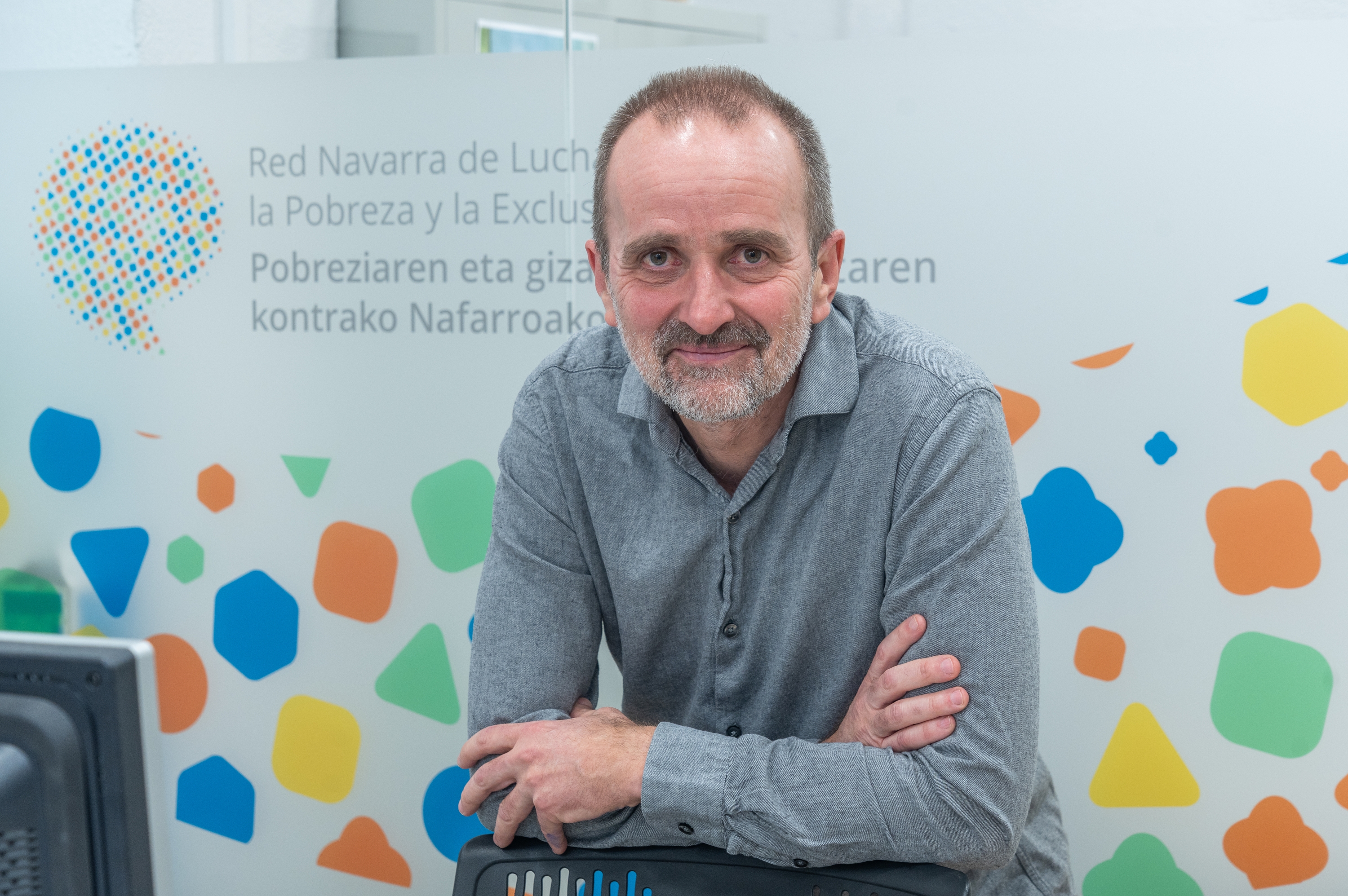 Pobreziaren eta Gizarte Bazterketaren Aurkako Nafarroako Sareko lehendakari Javier Huarriz, otsailaren 24an, sarearen egoitzan, Iruñean. ANDONI CANELLADA / FOKU