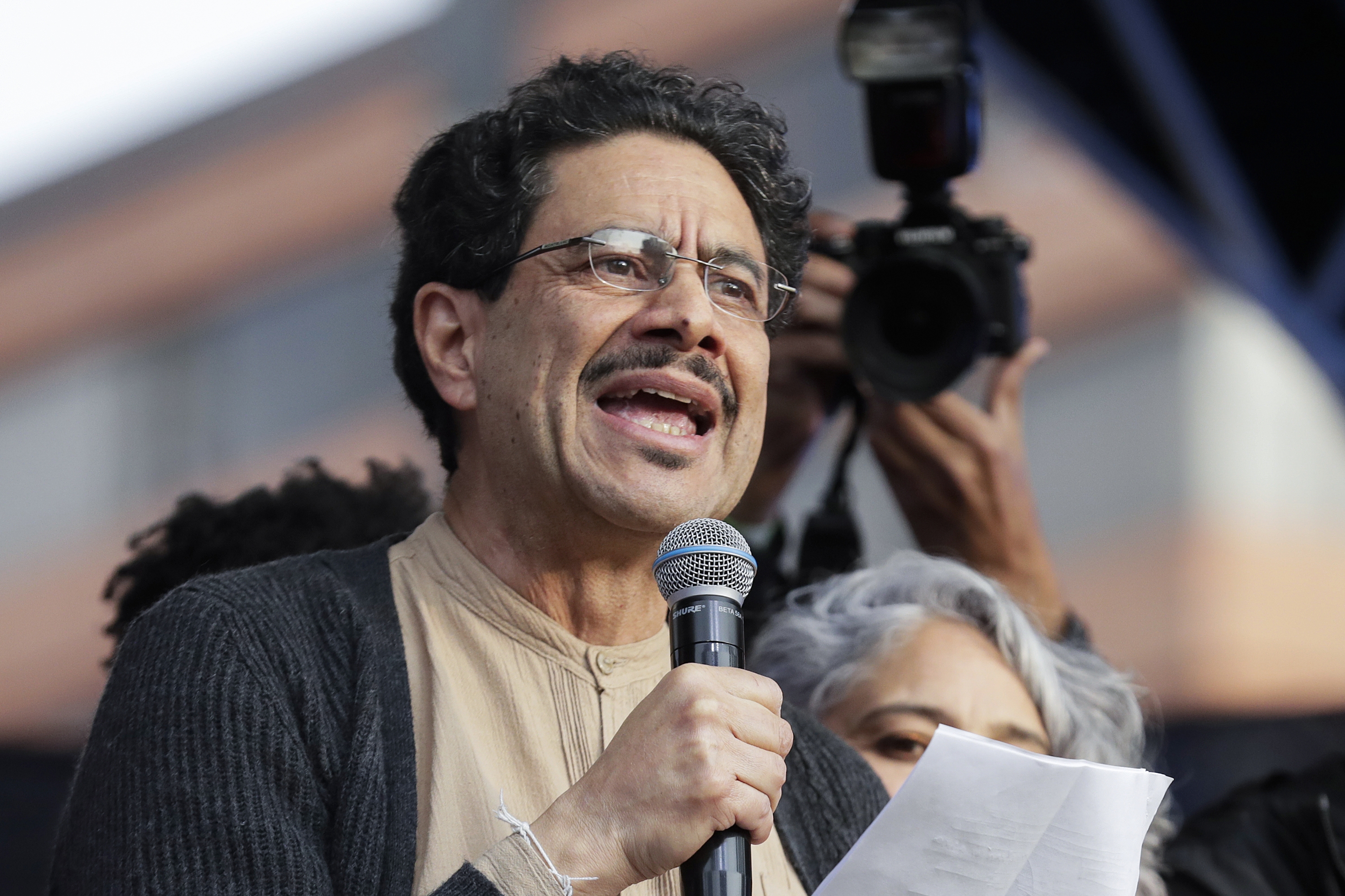 Ivan Cepeda ekitaldi publiko batean, aurreko otsailean. CARLOS ORTEGA / EFE