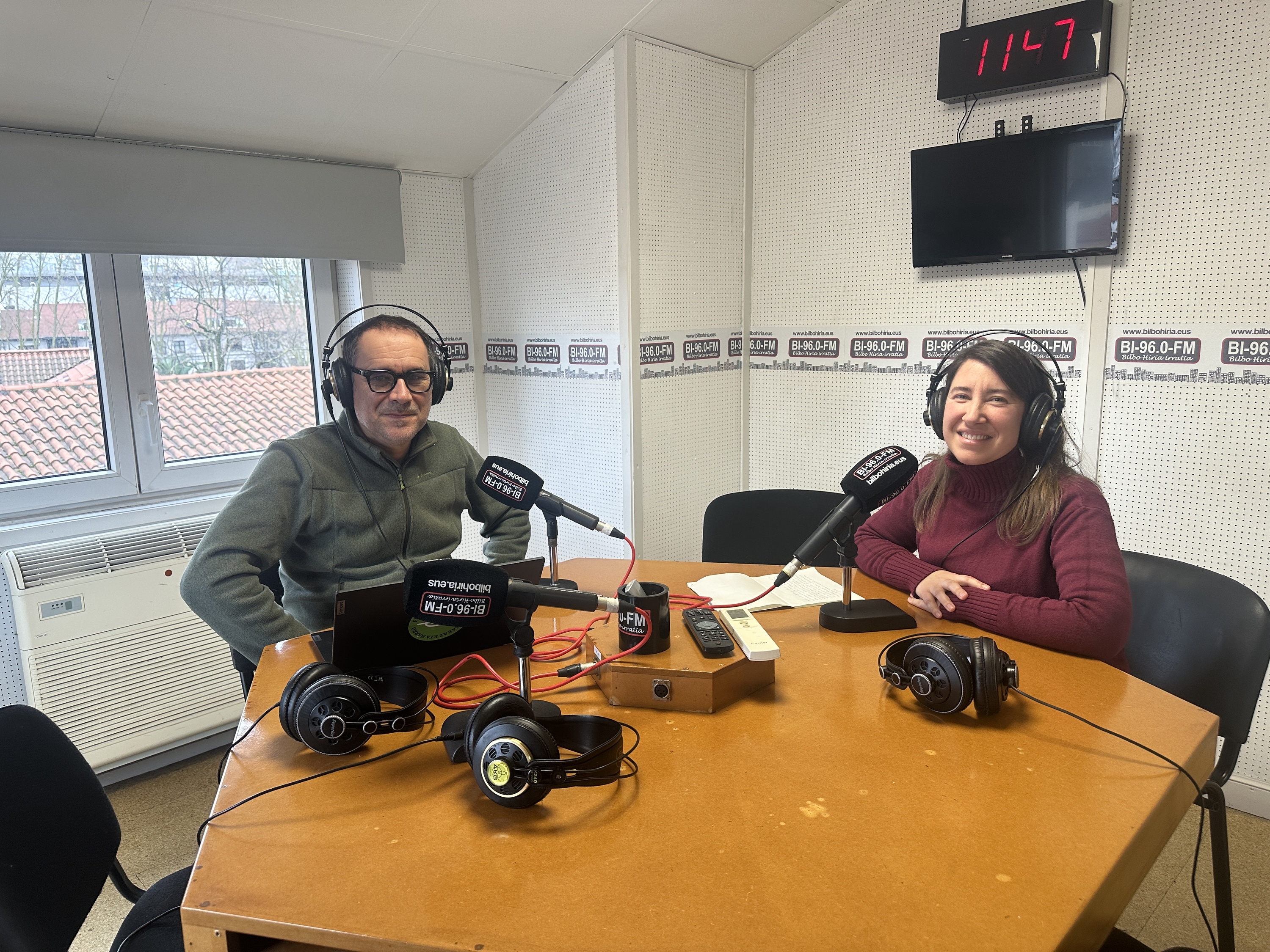 Jabi Zabala eta Estibalitz Txurruka, otsailean, 'Zientzialari' saioan. BILBO HIRIA IRRATIA