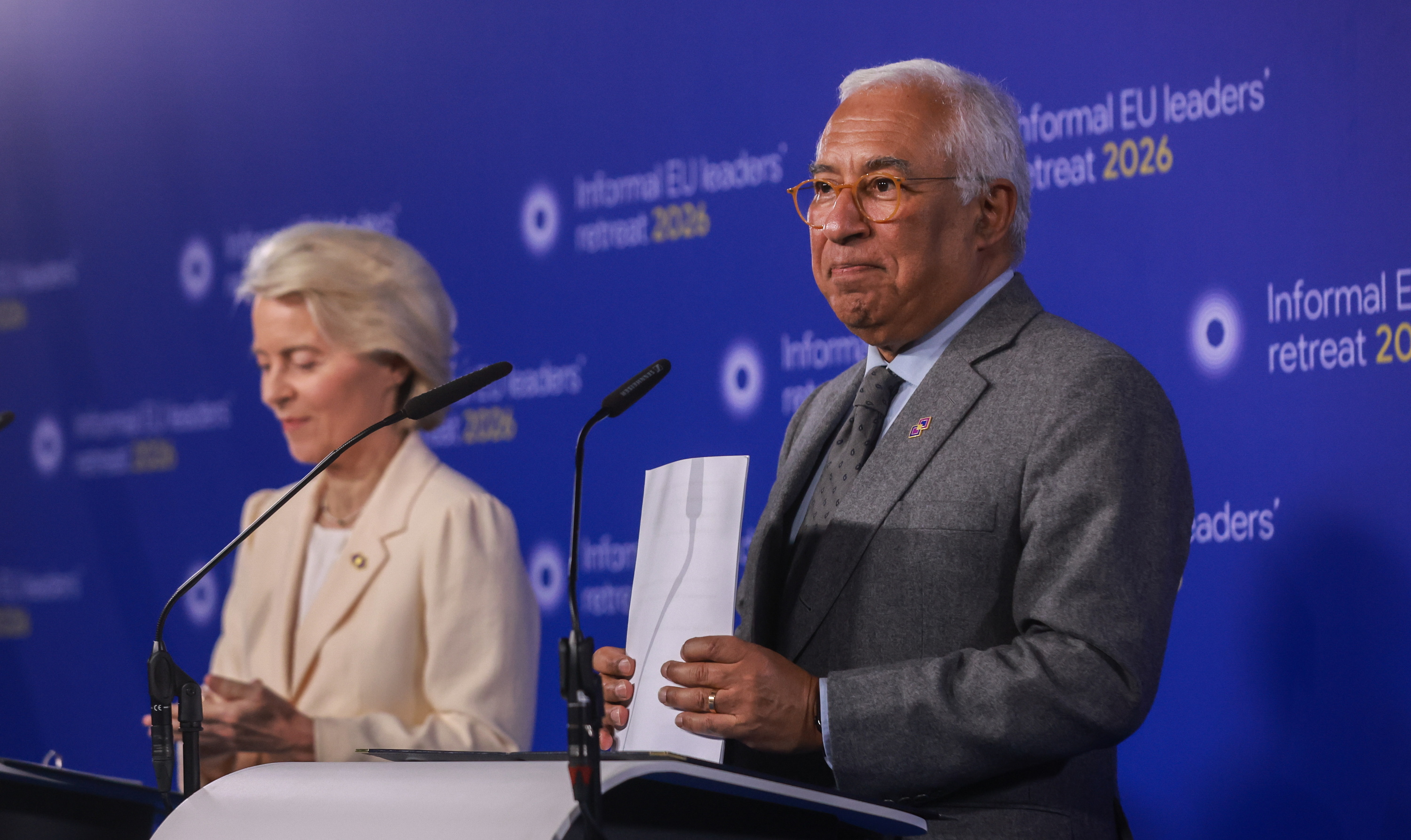Antonio Costa artxiboko irudi batean, Von der Leyen aldamenean daukala. OLIVIER HOSLET / EFE