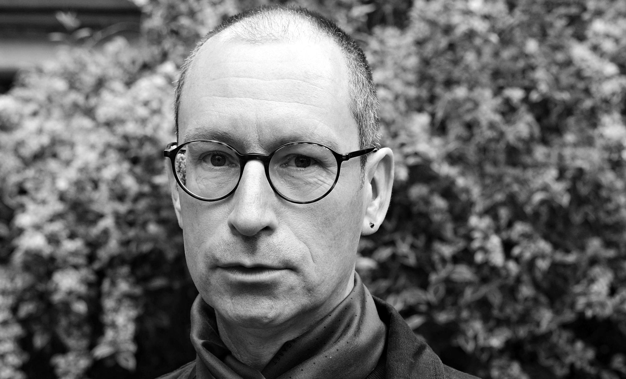 Brian Dillon idazle irlandarra. SOPHIE DAVIDSON / ANAGRAMA