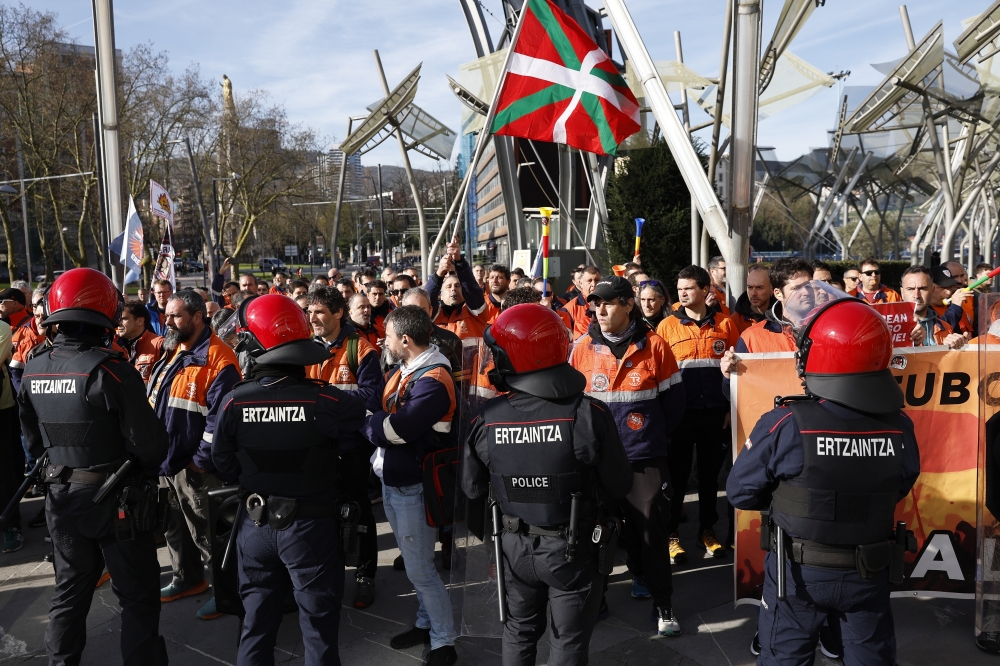 Tubos Reunidoseko langileak