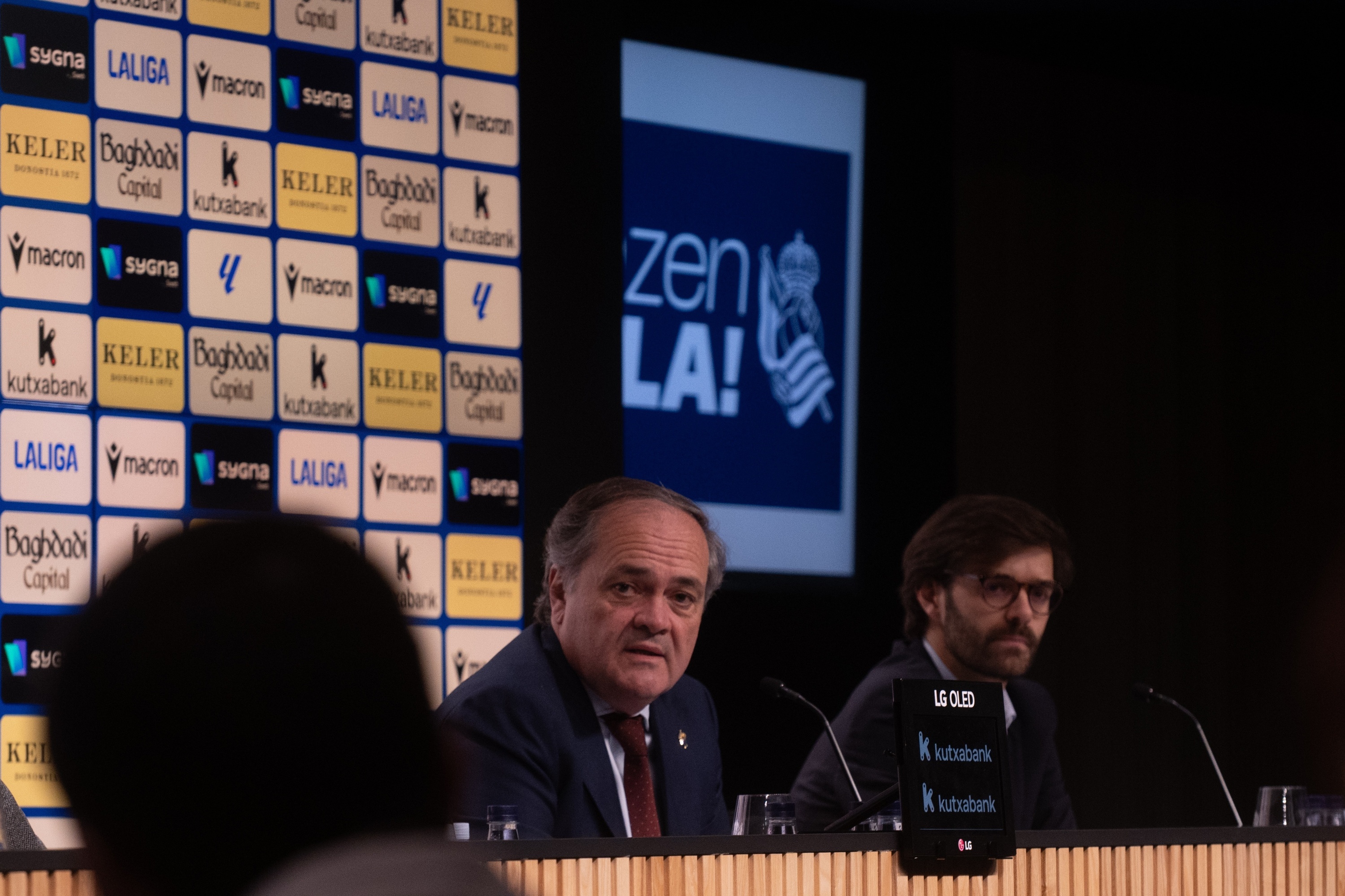 Jokin Aperribai Realeko presidentea Kopako finalerako sarrerei buruzko argibideak ematen. GORKA RUBIO / FOKU