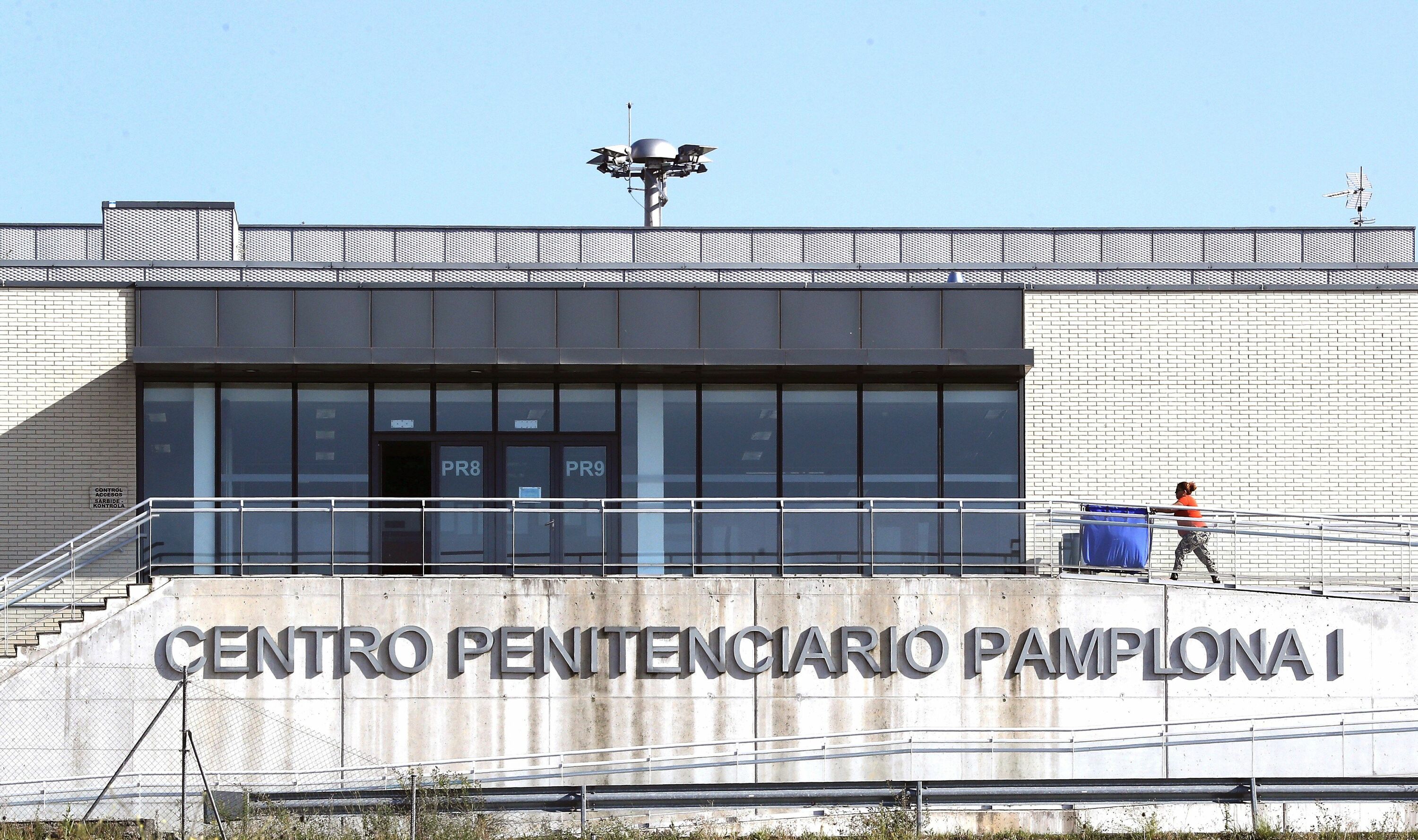 80 urtetik gorako preso bat hil da Iruñeko espetxean 80 urtetik gorako preso bat hil da Iruñeko espetxean