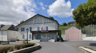 Bildoze-Onizepeko herriko etxea. BERRIA