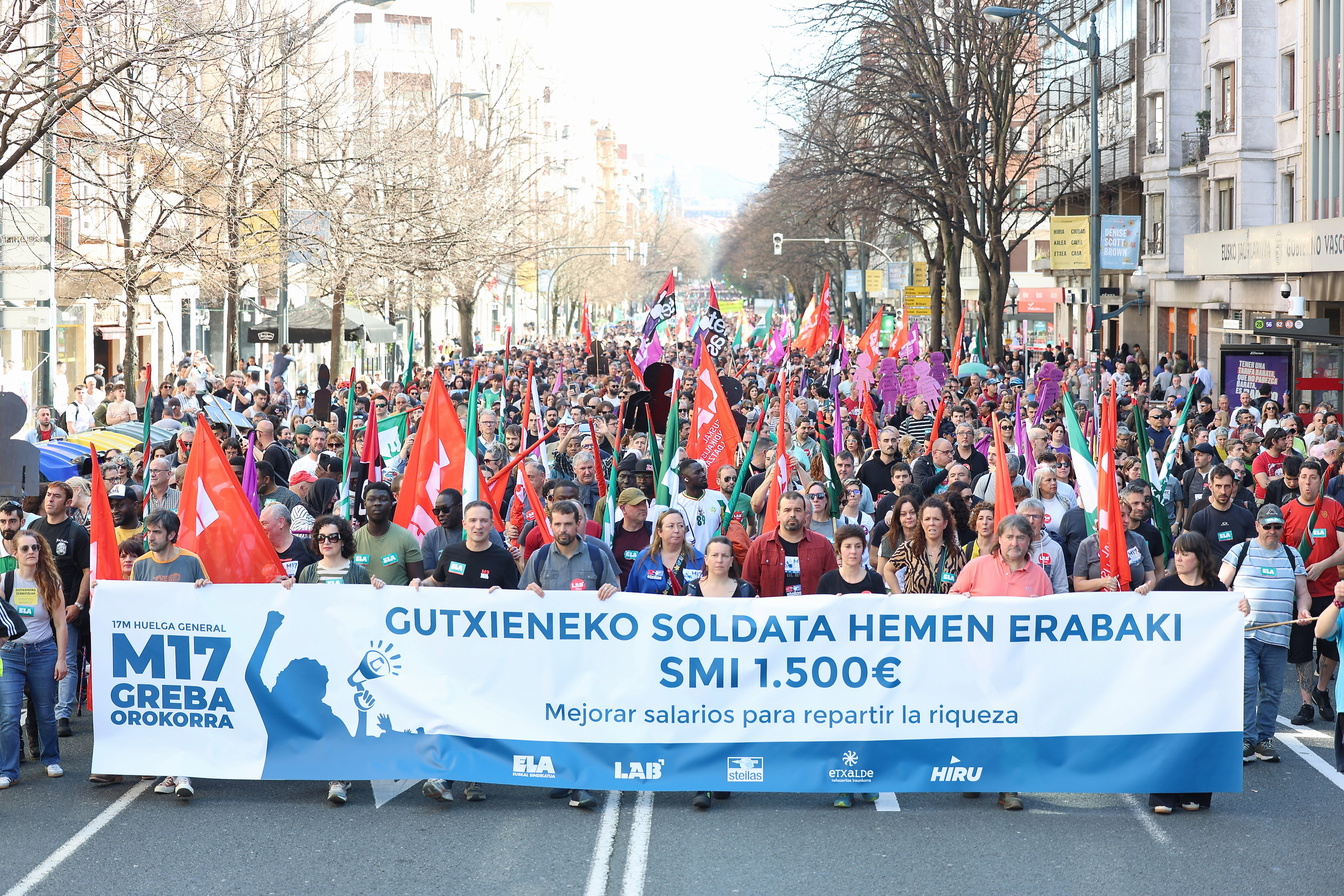 Goizeko manifestazioa Bilbon. OSKAR MATXIN EDESA / FOKU