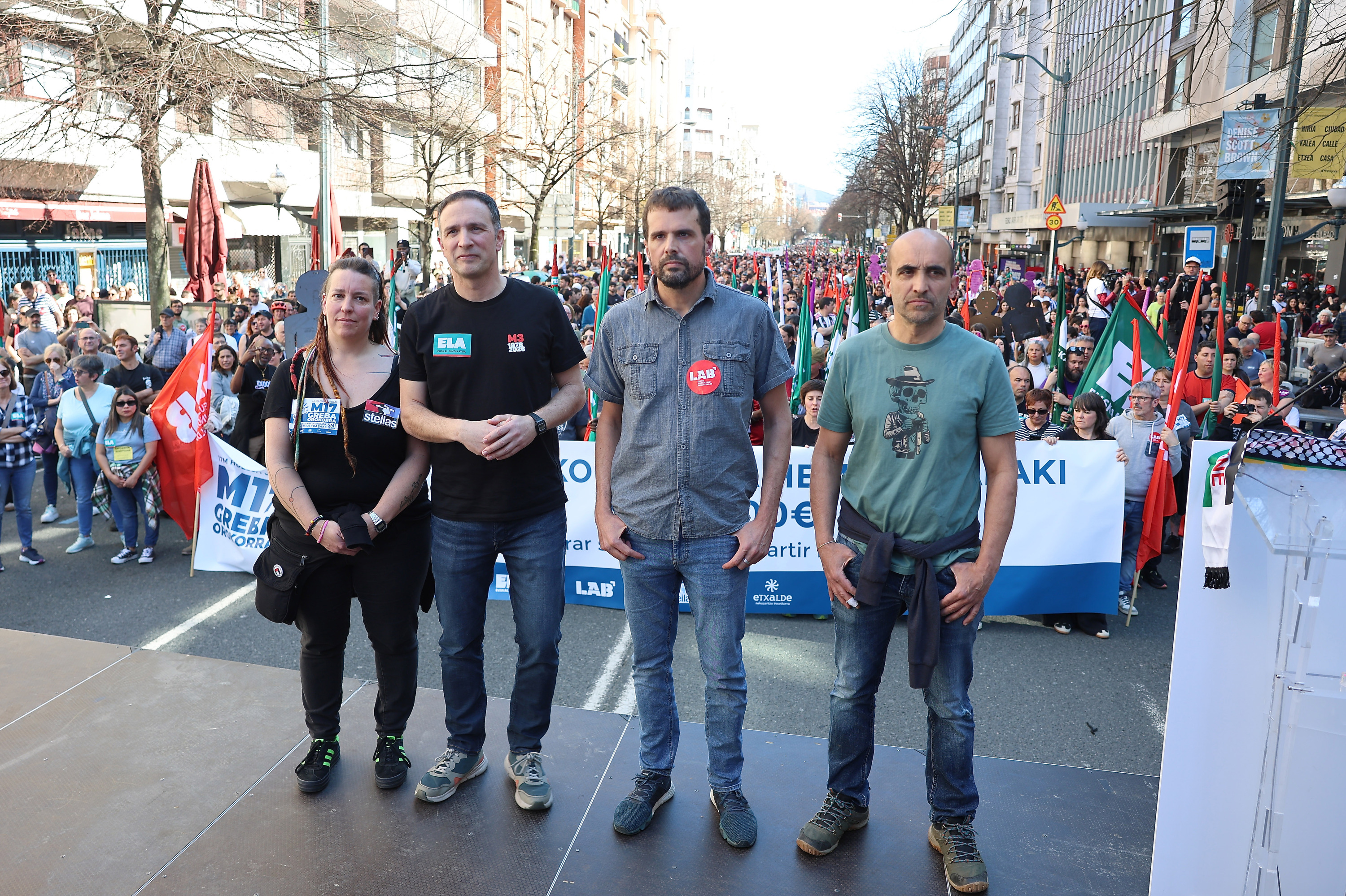 Ordezkari sindikalak goizeko manifestazioan, Bilbon. OSKAR MATXIN EDESA / FOKU