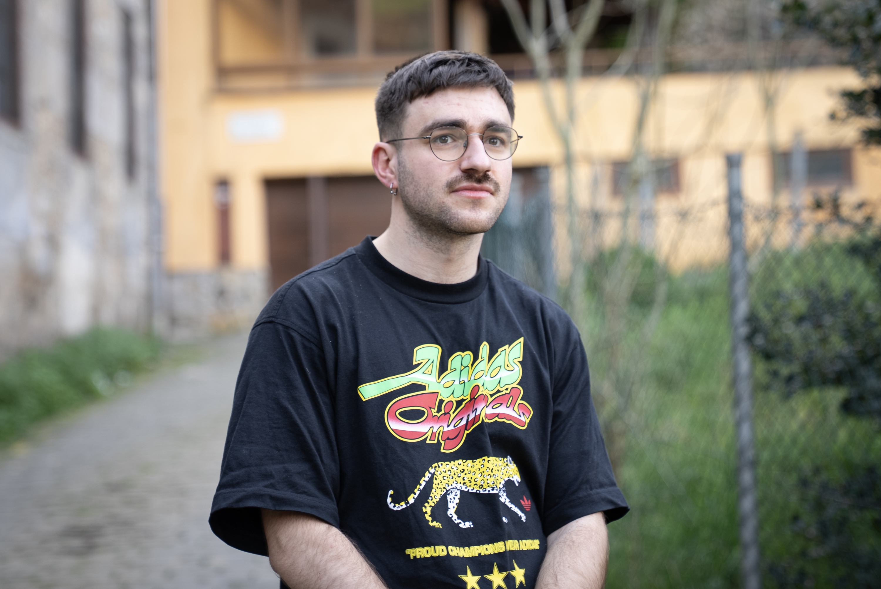 Mateo Zikuta rap kantaria. BERRIA