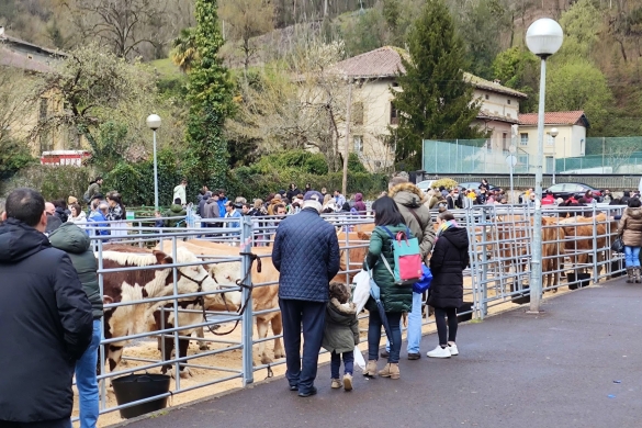 Gueñesko San Jose azoka, artxiboko irudi batean. BERRIA
