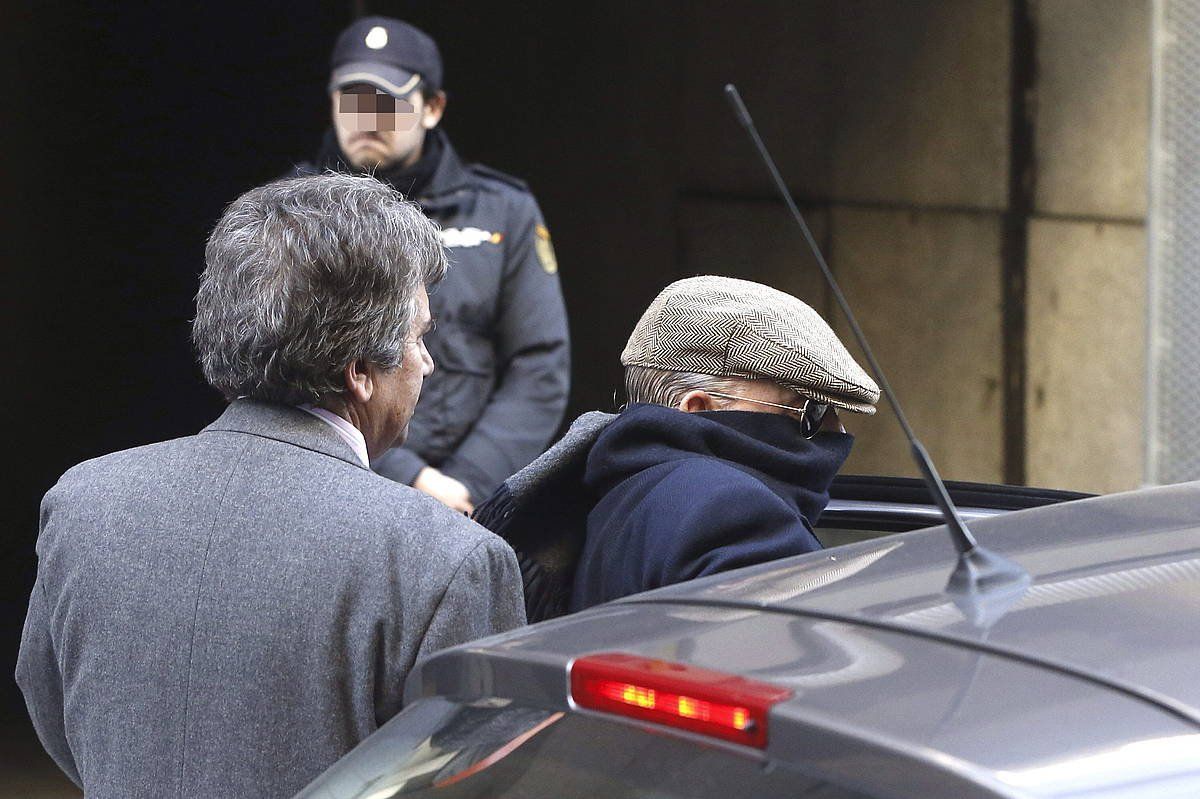 Gonzalez Pacheco, 2013. urtean, Espainiako Auzitegi Nazionaletik irteten. JUAN CARLOS HIDALGO / EFE