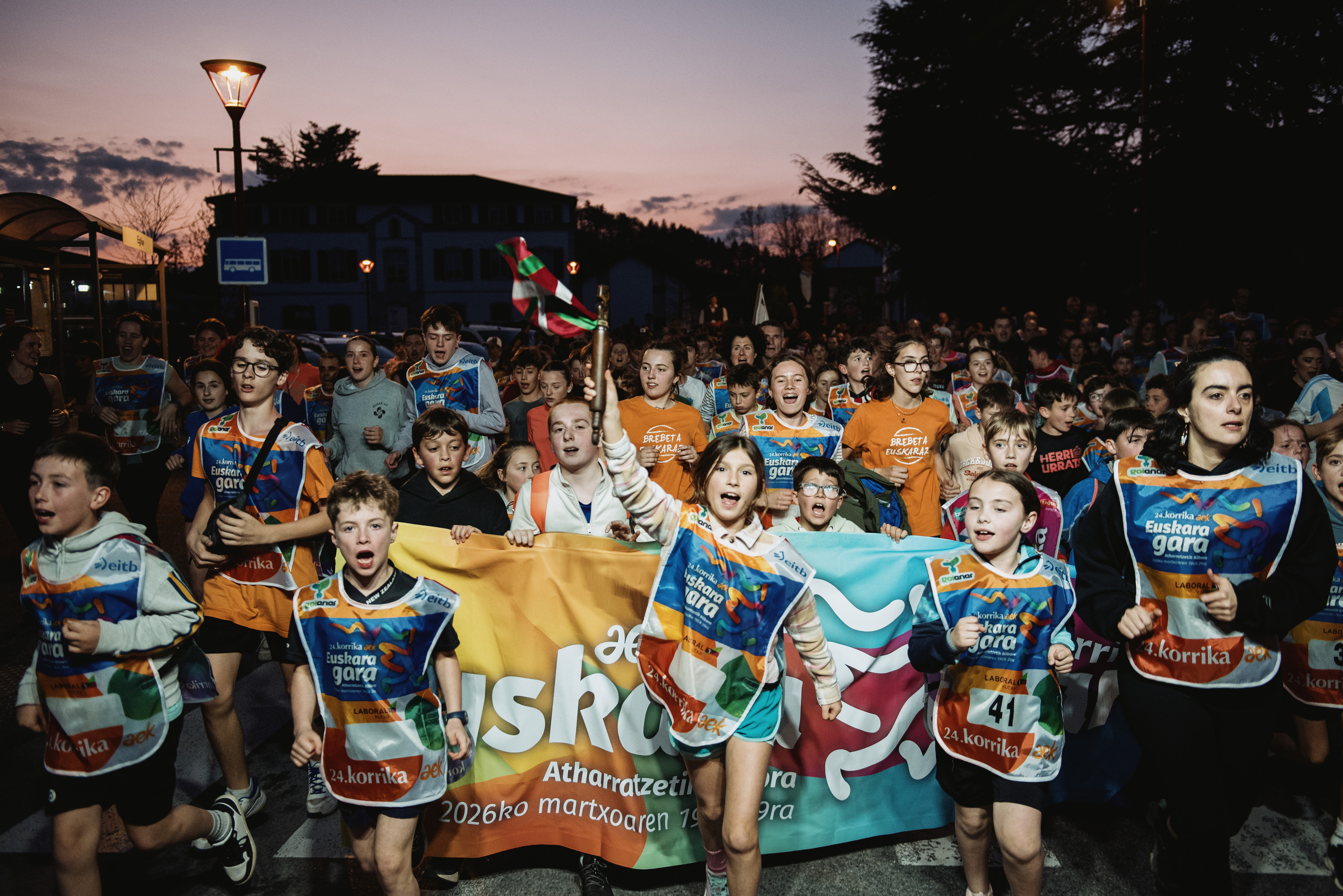 24. Korrika zuzenean. AEK