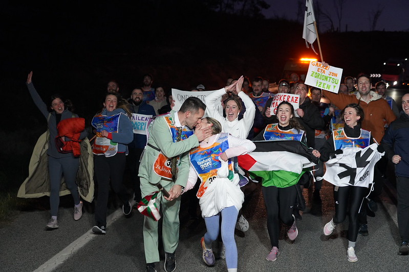 Korrika ere maitasuna da. AEK