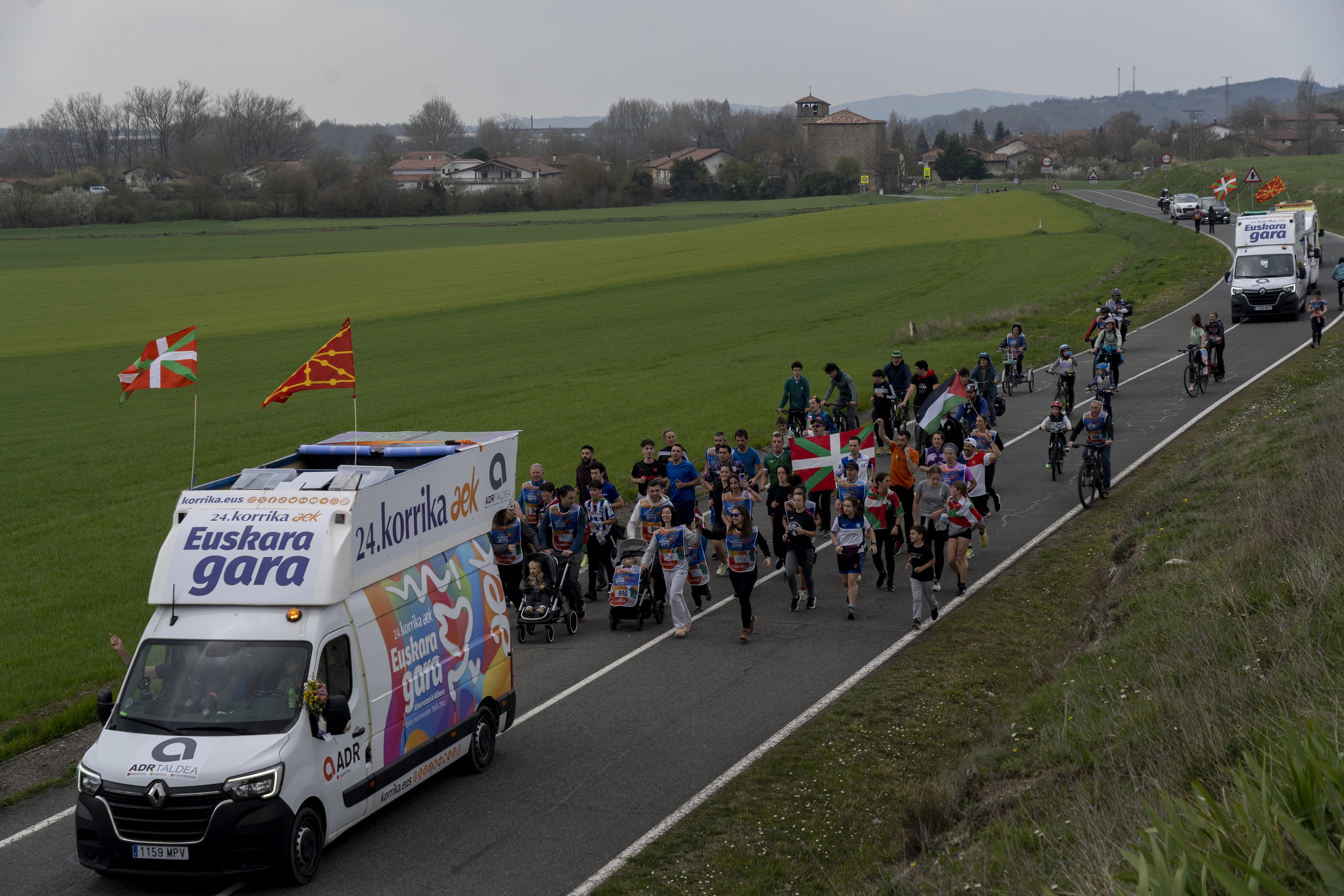 Korrika, Eginon, Arabatik atera baino lehen.