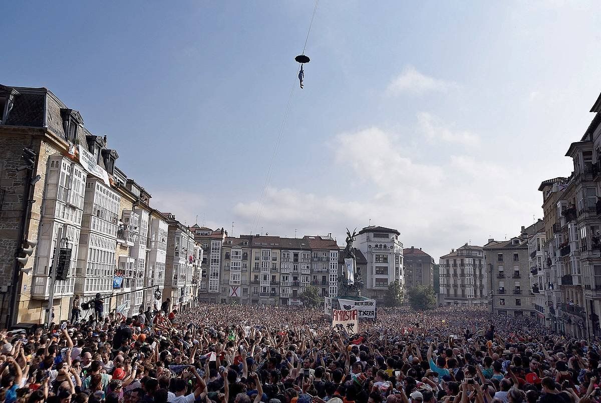 Andra Mari Zuriaren jaien hasiera, iaz. JON RODRíGUEZ BILBAO