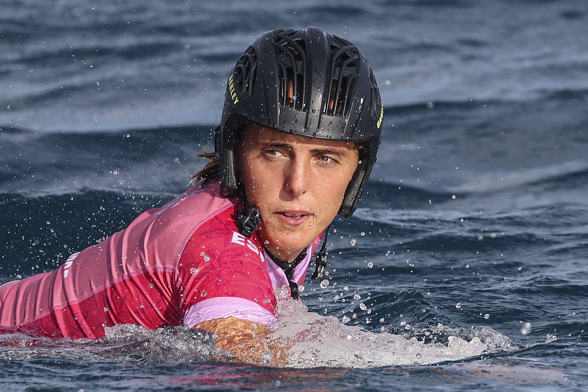 Nadia Erostarbe surflaria. FAZRY ISMAIL/EFE