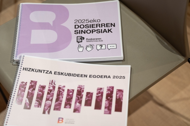 (ID_15926897) (Endika Portillo/@FOKU) 2025-03-24, Gasteiz. Hizkuntz Eskubideen Egoera 2025 txostena aurkeztu du Behatokiak, iazko u... (ID_15926897) (Endika Portillo/@FOKU) 2025-03-24, Gasteiz. Hizkuntz Eskubideen Egoera 2025 txostena aurkeztu du Behatokiak, iazko u...