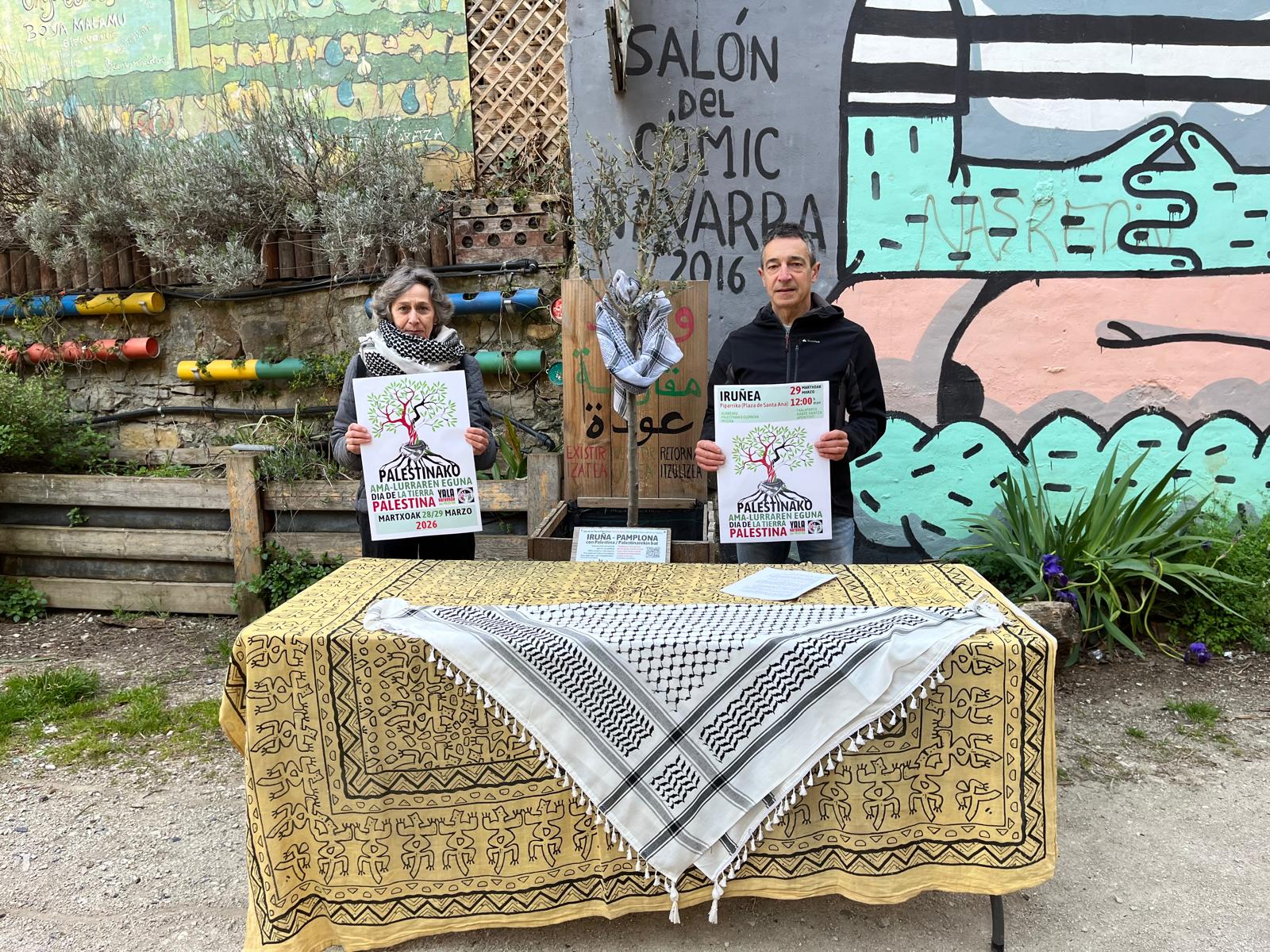 Yala Nafarroako kideak aurtengo Lurraren Eguneko jarduerak aurkezten. YALA NAFARROA