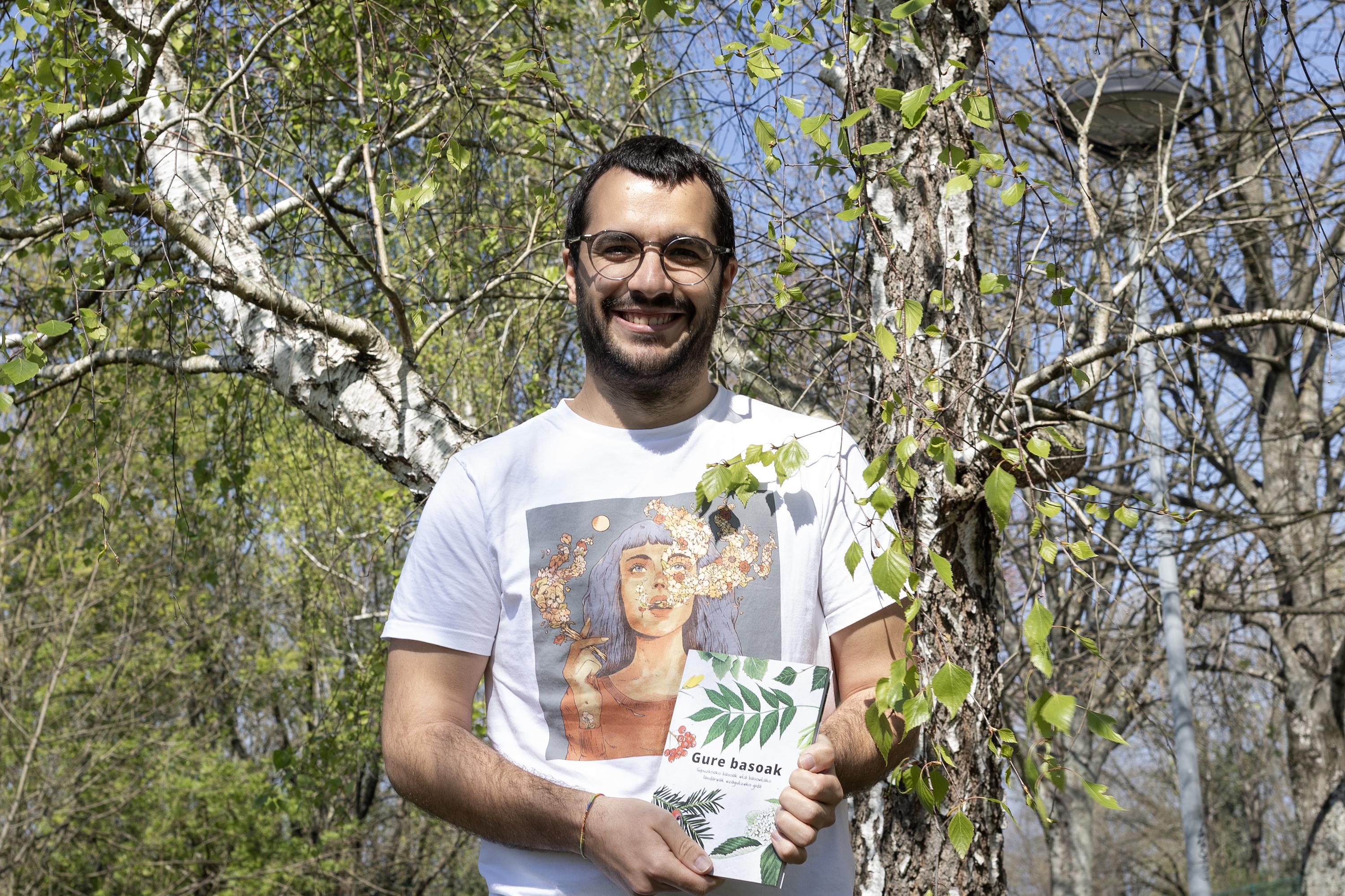 Mikel Etxeberria Aranzadi zientzia elkarteko botanikaria. MAIALEN ANDRES / FOKU