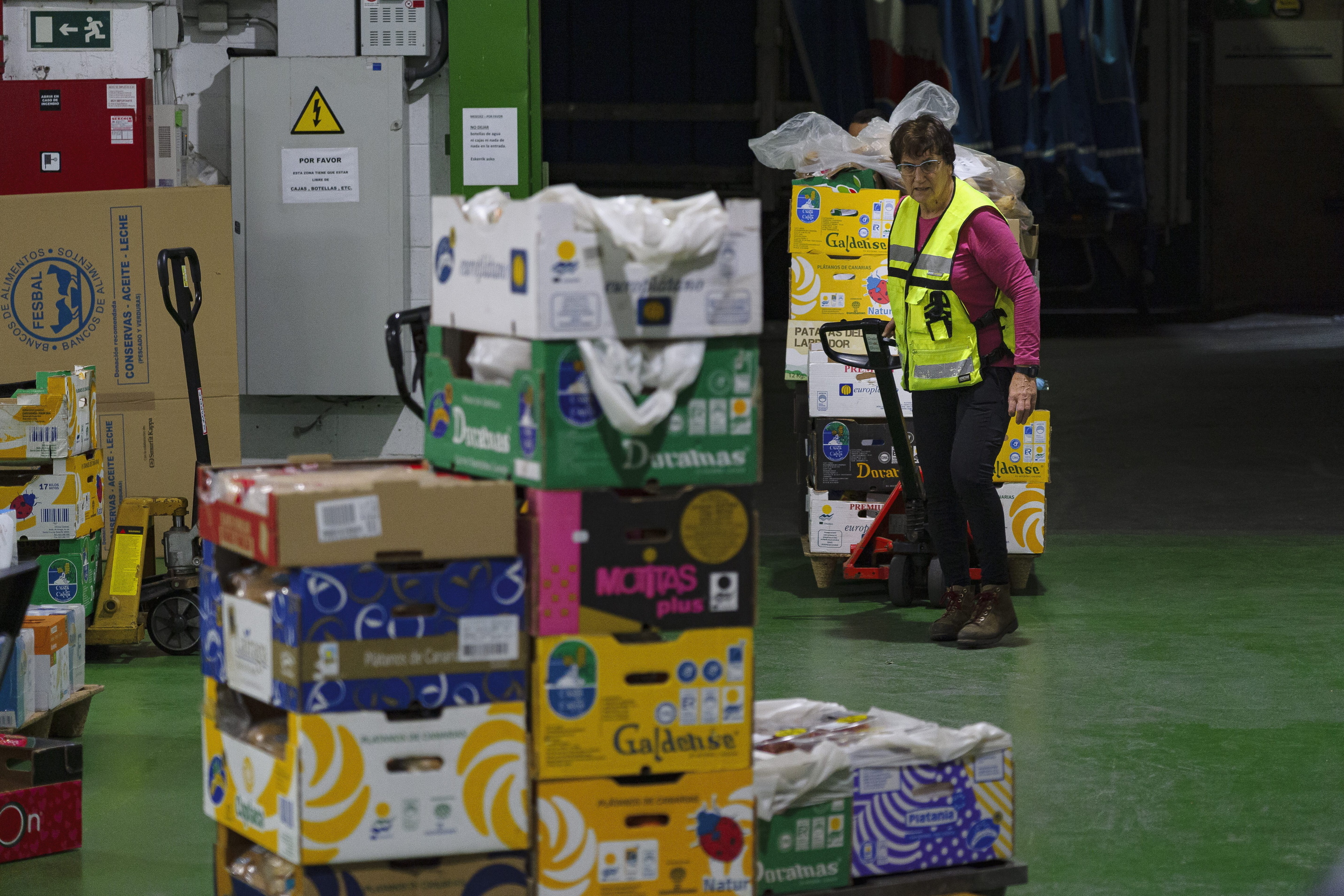 Bizkaiko Elikagaien Bankuaren biltegi nagusia, Basaurin, 2022ko irudi batean. ARITZ LOIOLA / FOKU 