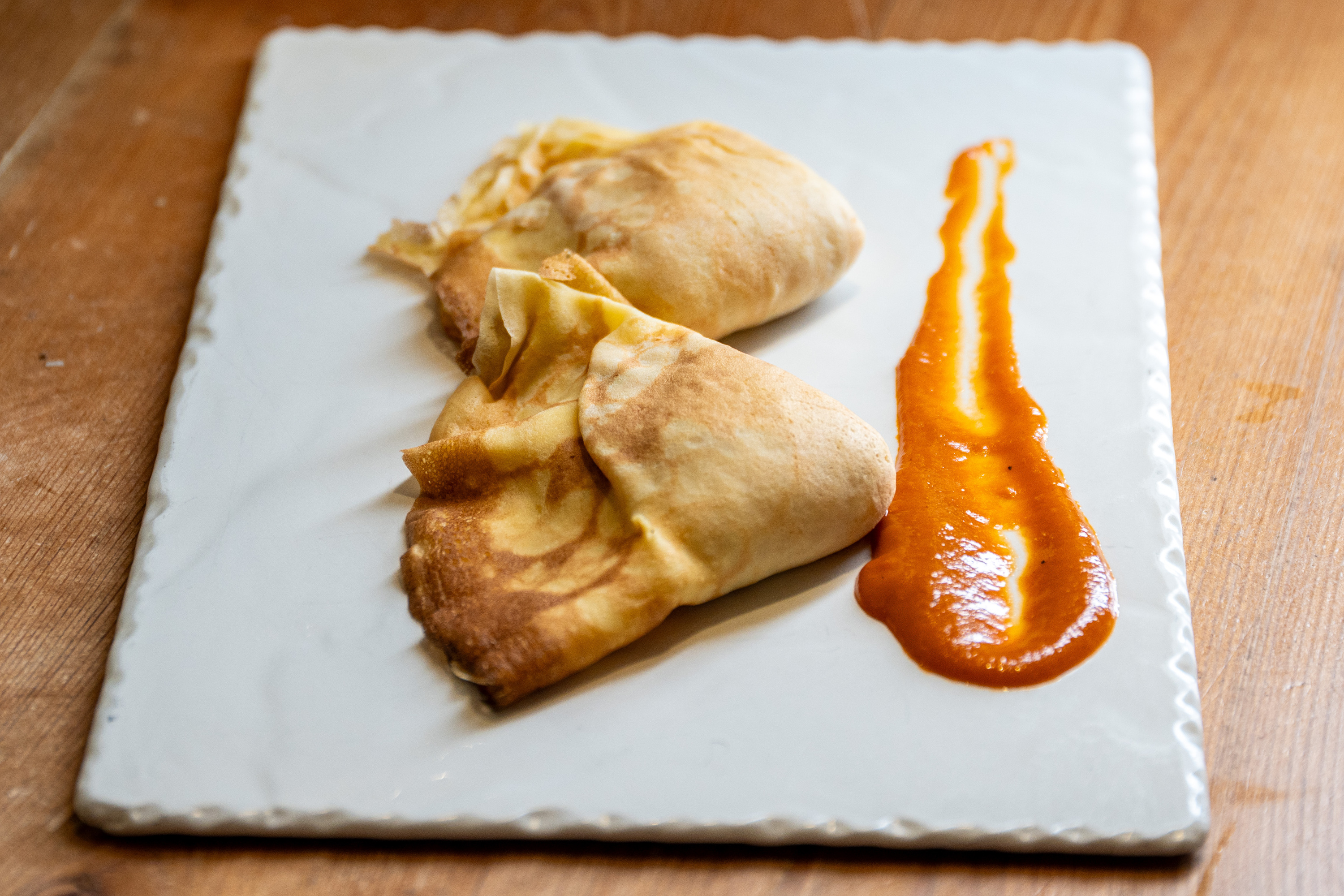 Krepeak, eta ondoan pikillo saltsa. AITOR KARASATORRE / FOKU