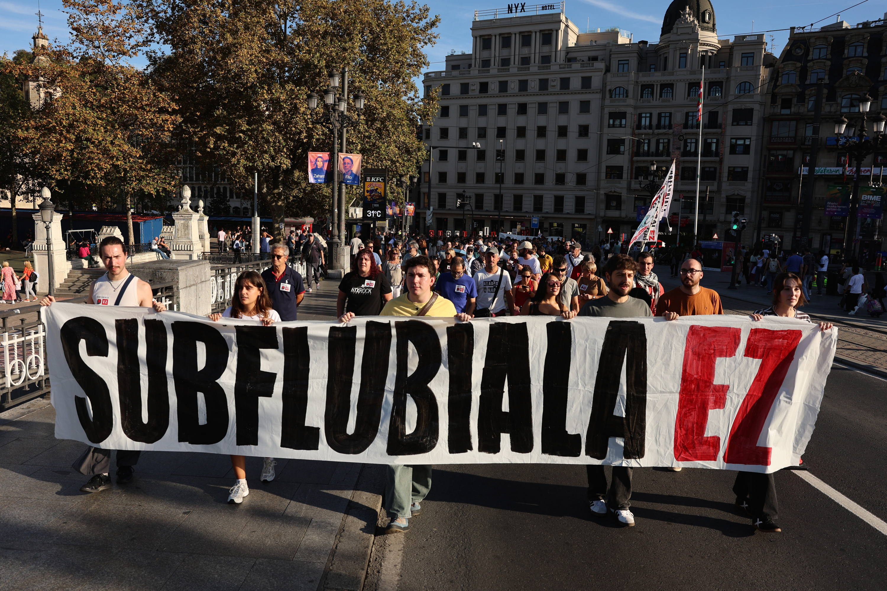 Subflubialari Ez plataformaren manifestazioa, artxiboko irudi batean, Bilbon. OSKAR MATXIN EDESA / FOKU