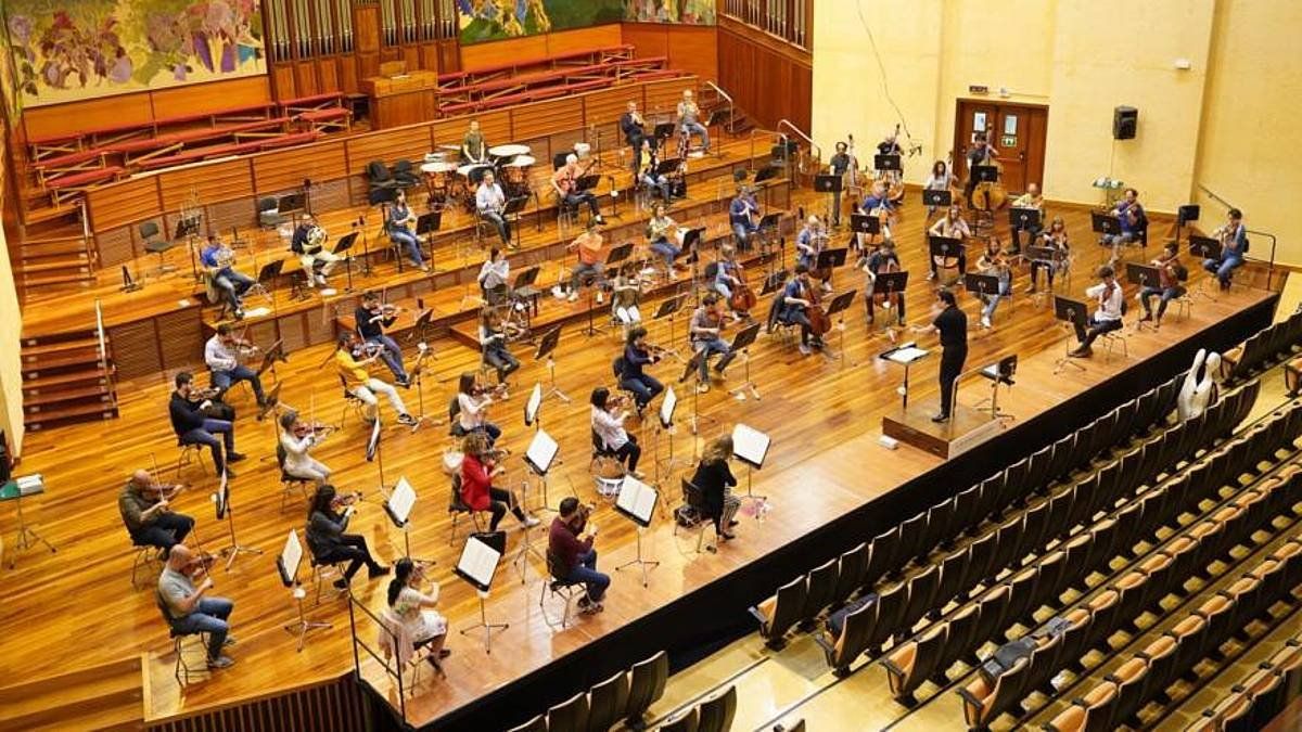 Euskadiko orkestrako musikariak, gaur goizean egindako entseguan. EOS