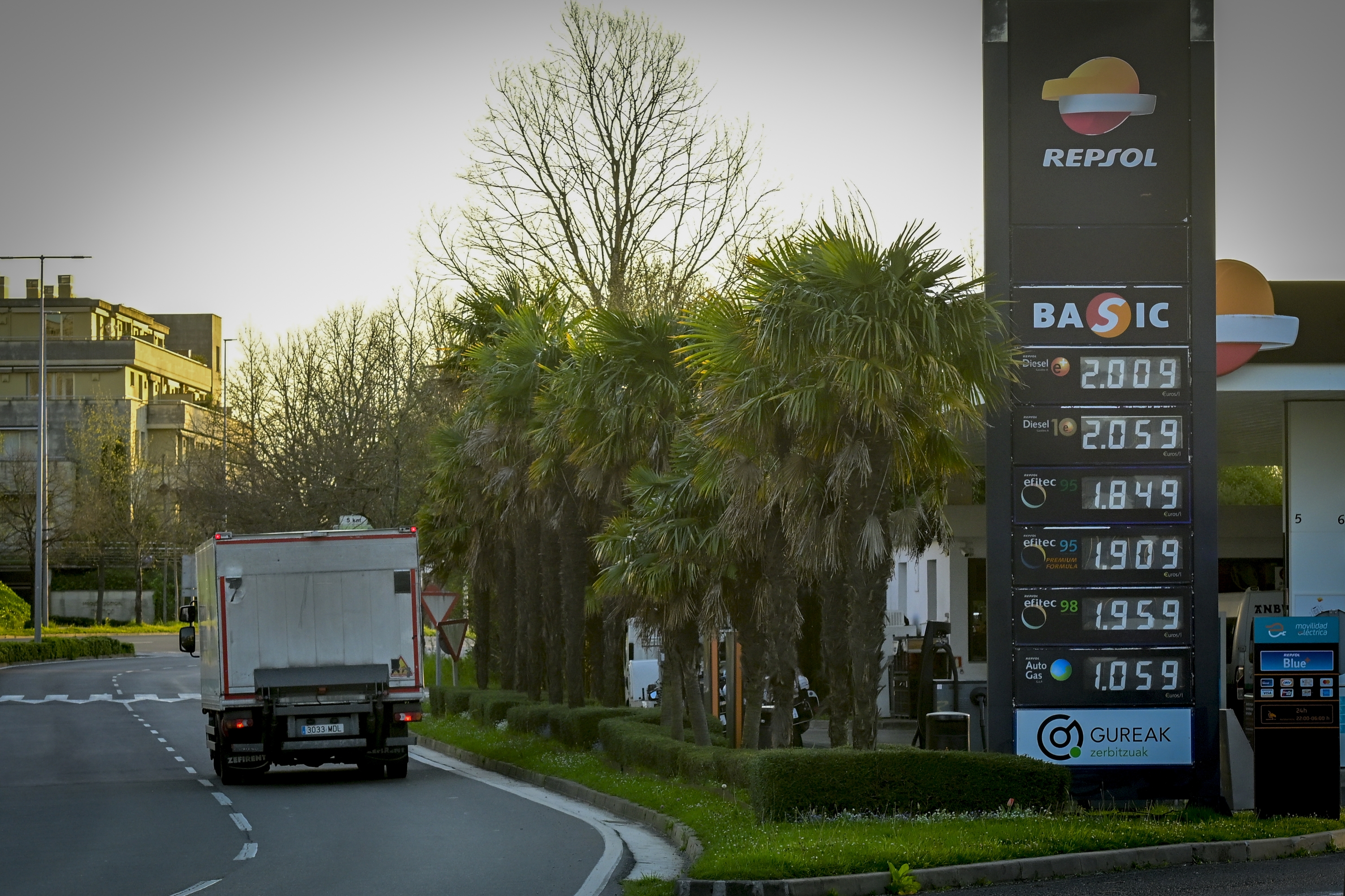 Gasolindegi bat, Donostian, martxoaren 19an. GORKA RUBIO / FOKU