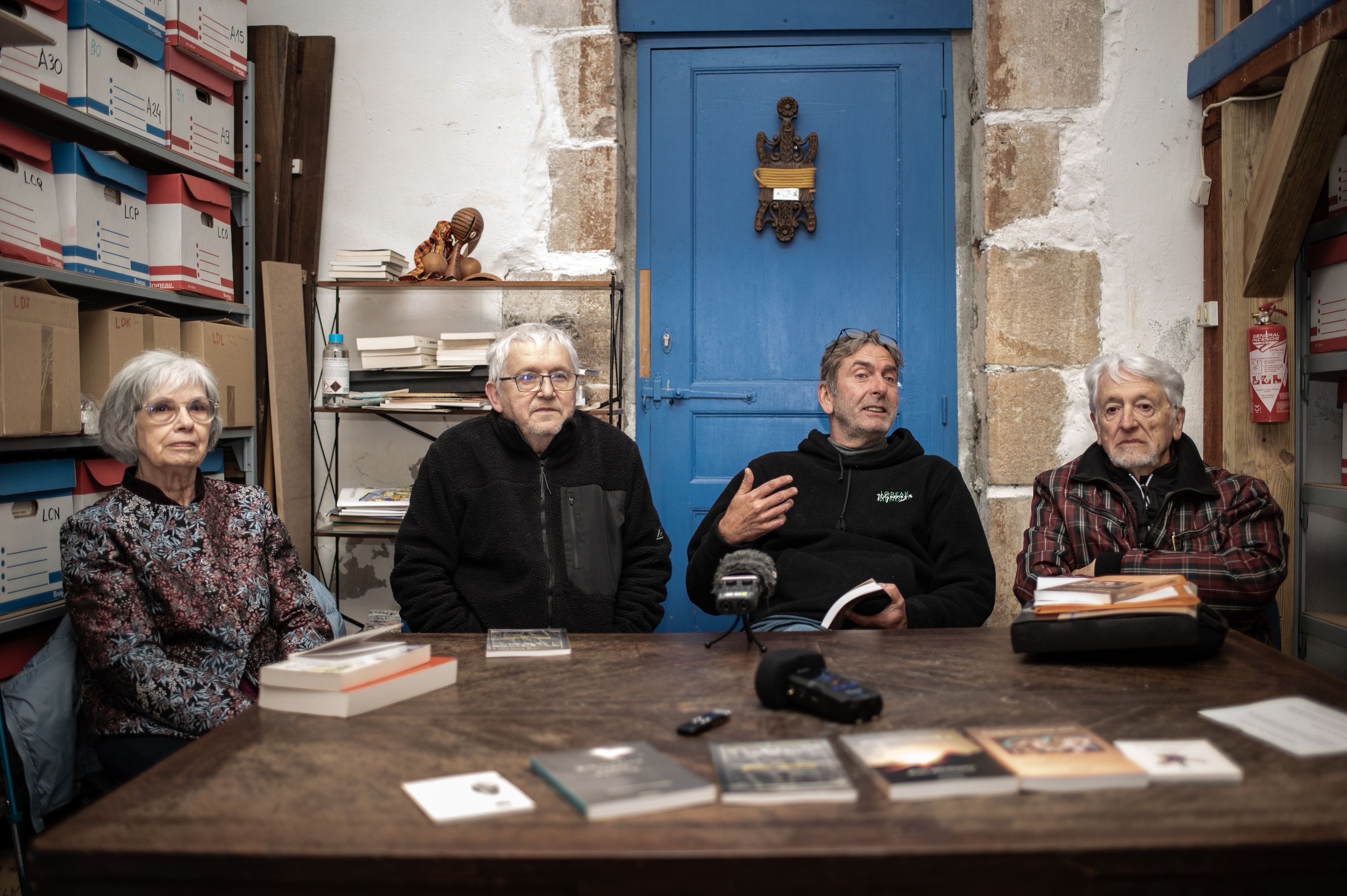 Marikita Tambourin, Pantzo Hirigarai, Eric Dixarri eta Mikel Dalbret, Maiatz argitaletxean. PATXI BELTZAIZ