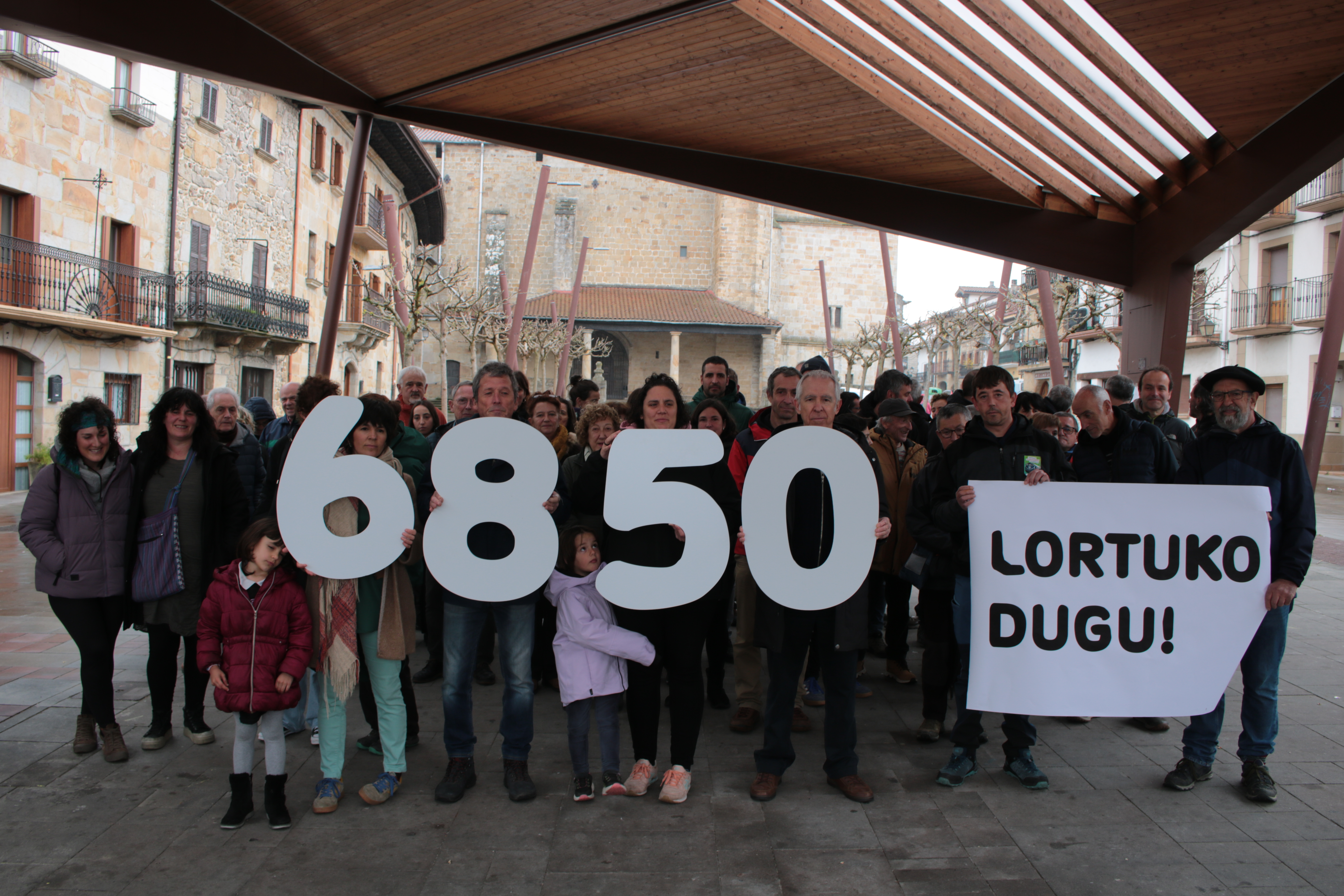 Lakuntzan egindako agerraldia, AHTaren aurka. SAKANA TRENAREN ALDE