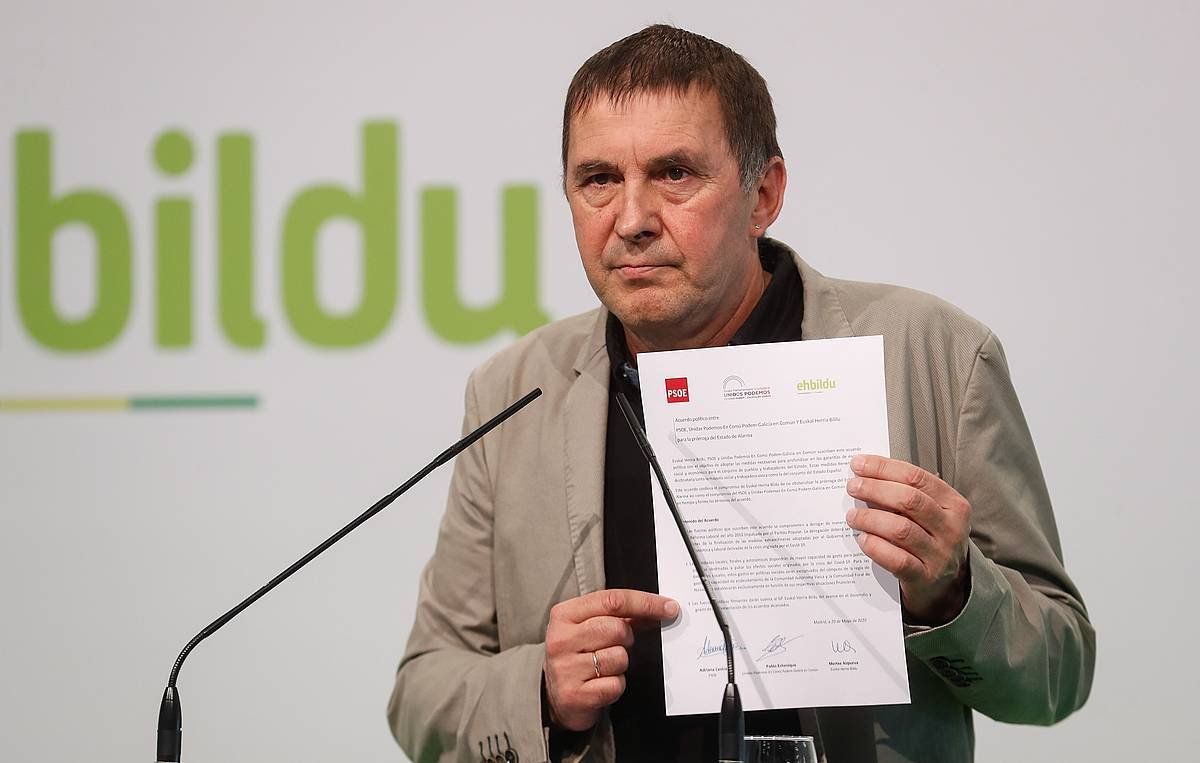 Arnaldo Otegi, EH Bilduk, PSOEk eta UPk eginiko akordioaren balorazioa egiten. JUAN HERRERO, EFE