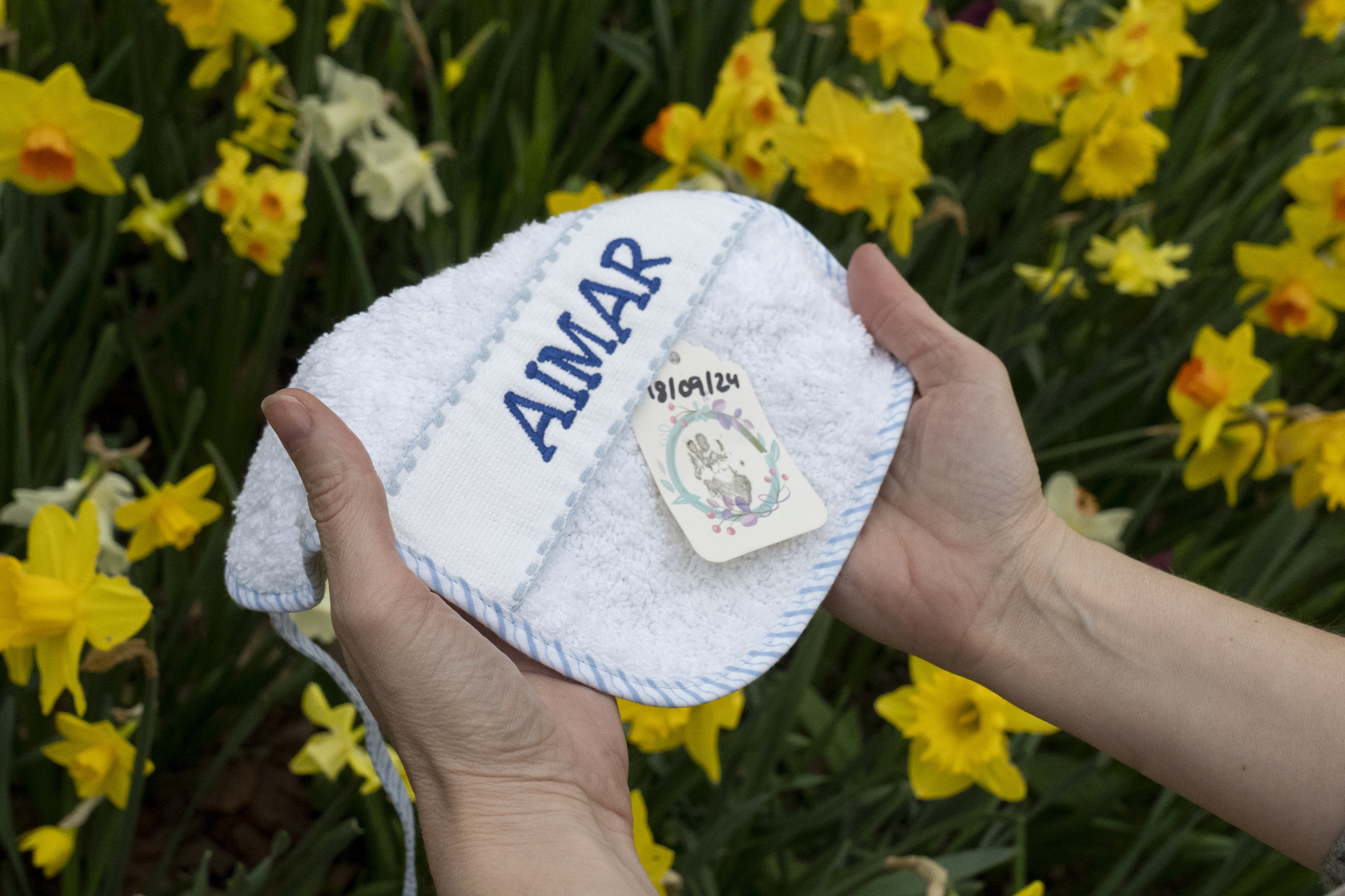 Esti Perezek gordetako Aimar semearen adur zapia. Haurra jaio baino lehen zendu zen. IÑIGO URIZ / FOKU