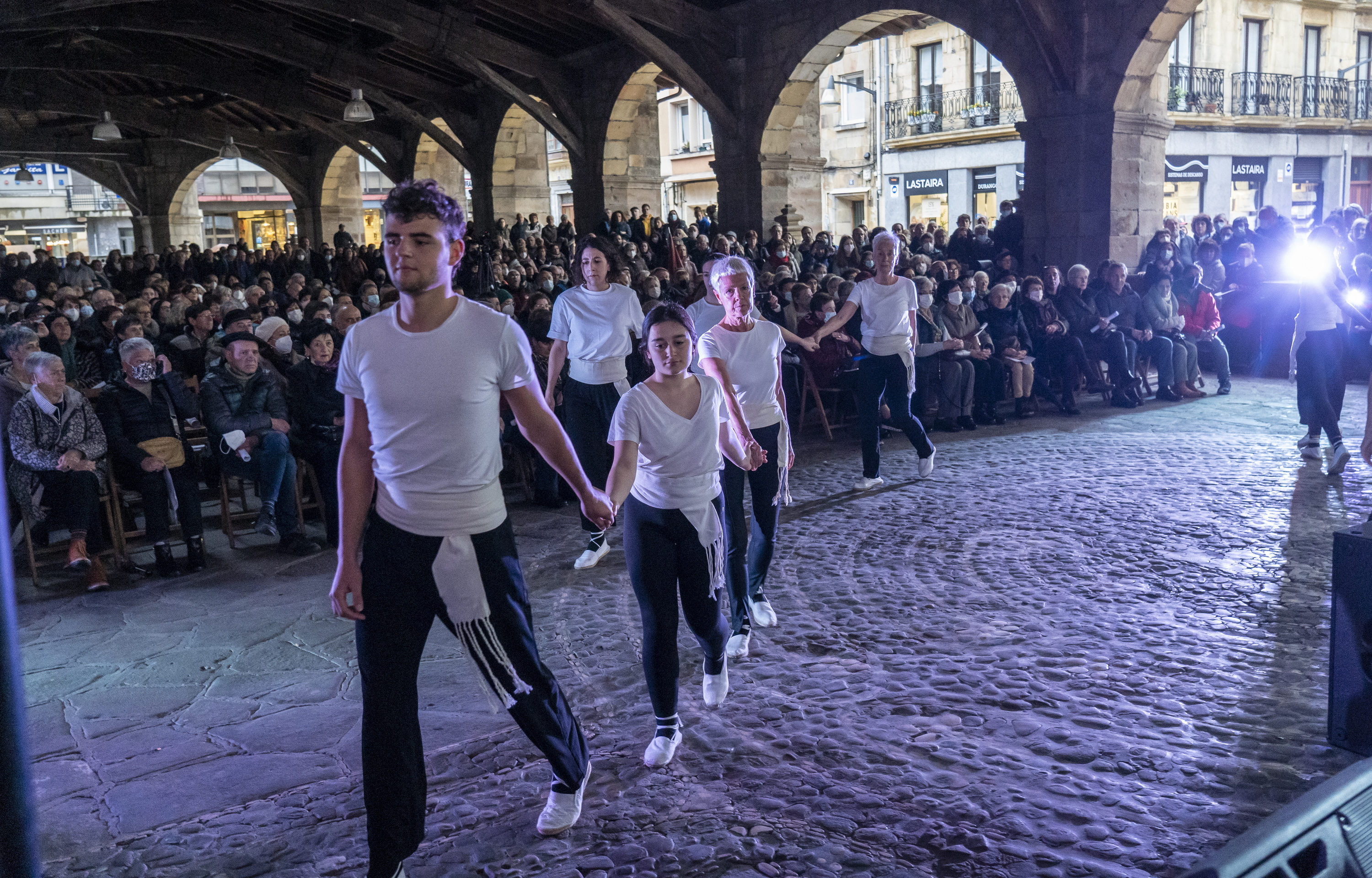 Durangoko bonbardaketako biktimak omentzeko ekitaldia, 2022ko martxoaren 31n. MARISOL RAMIREZ / FOKU