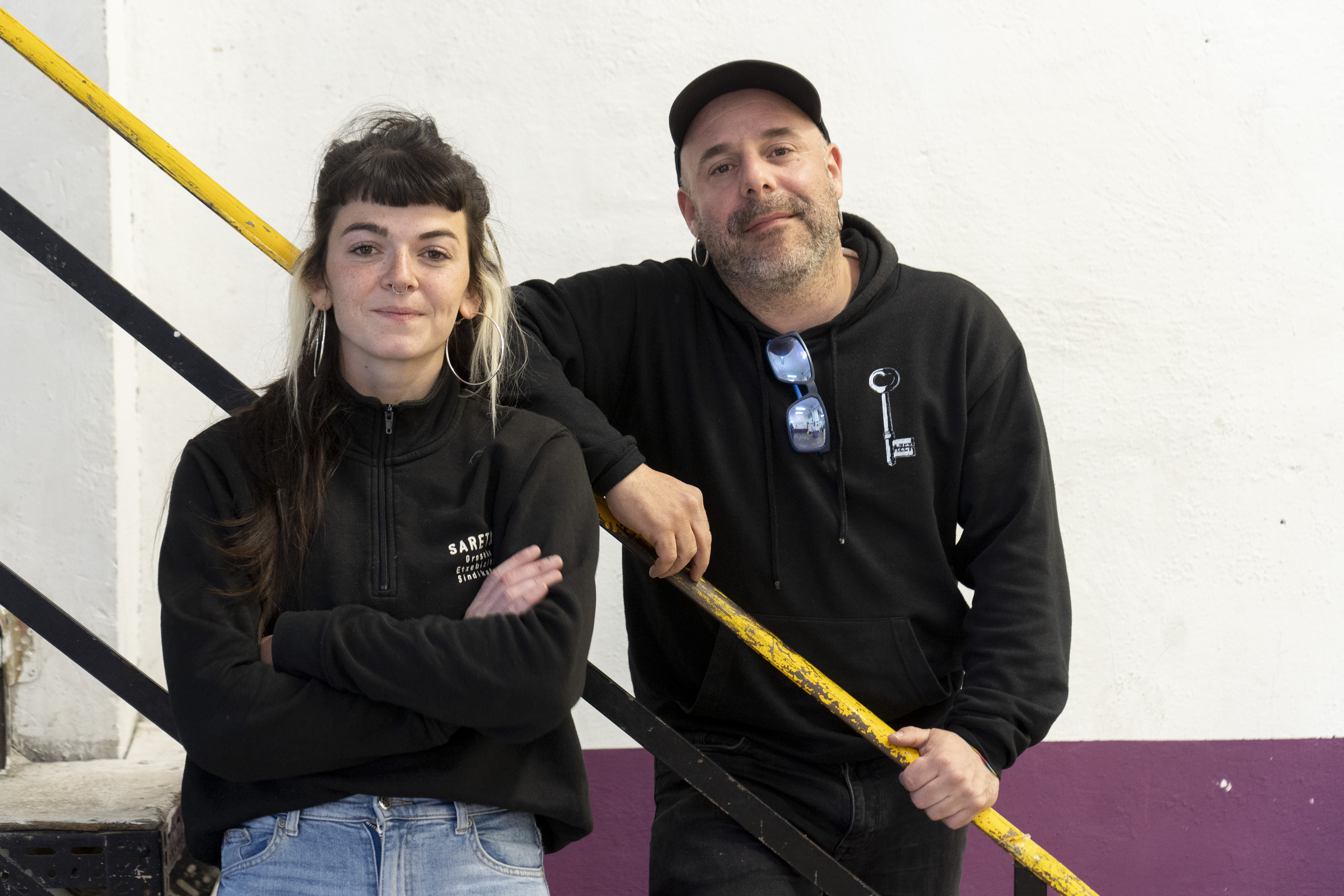 Zuberoa Uhalde eta Jesus Villaro, martxoaren 26an, Iruñeko Arrotxapea auzoko El Hadji gunean. IÑIGO URIZ / FOKU