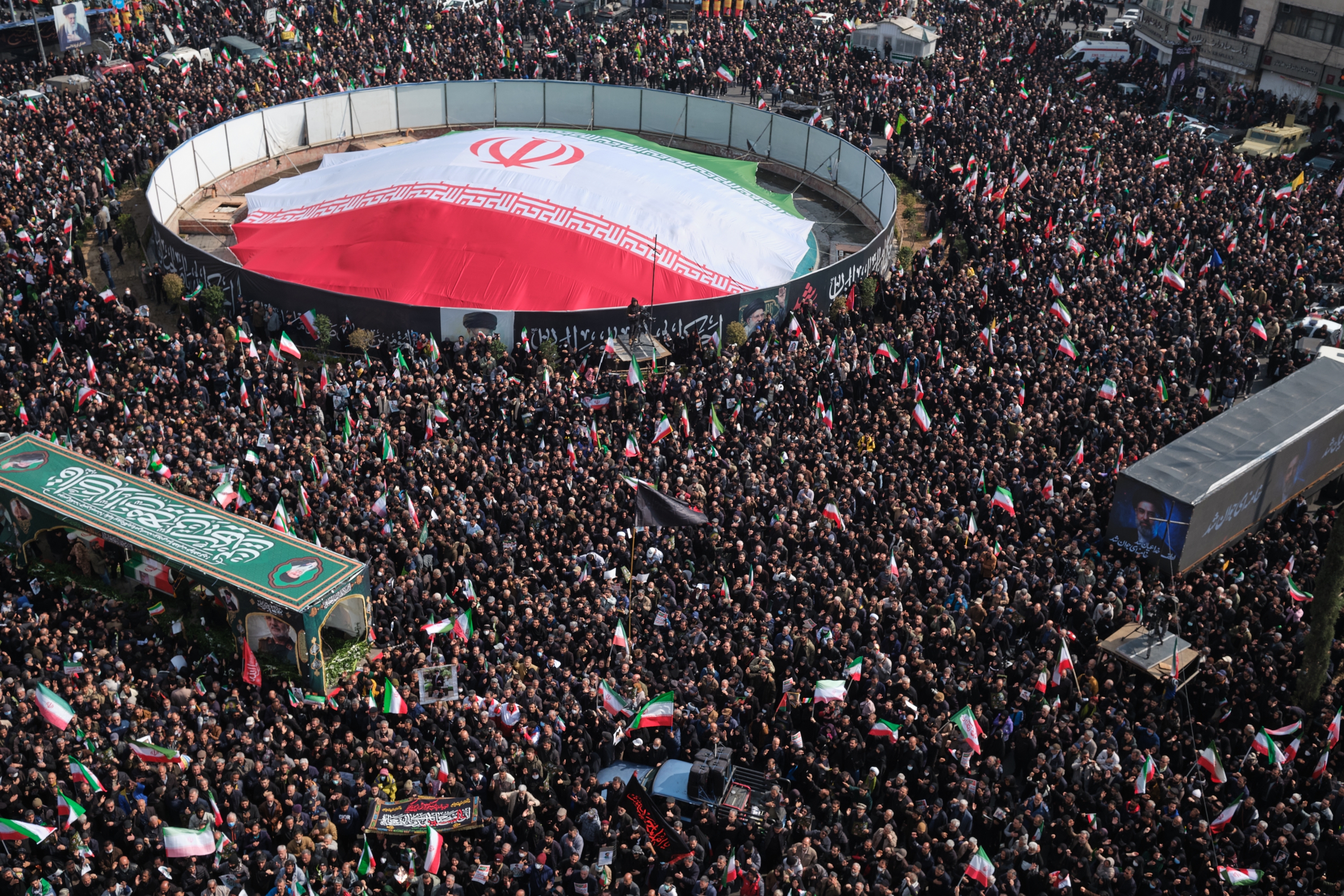 Israelen eta AEBen erasoaldiaren aurkako protesta bat Teheranen, martxoaren 11n. JAIME LEON / EFE