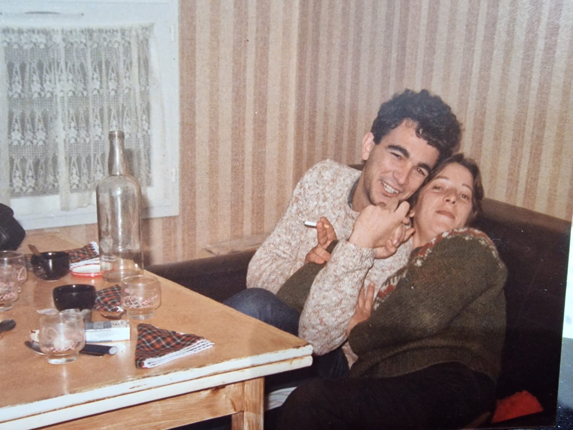 Iñaki Garces eta Luzia Urigoitia 1985ean, elkarrekin erbesteratu zirenean. AURRERA BEGIRA