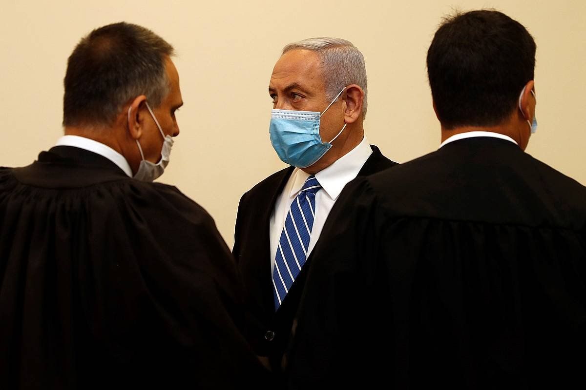 Benjamin Netanyahu lehen ministroa, epaitegian. RONEN ZVULUN / POOL / EFE