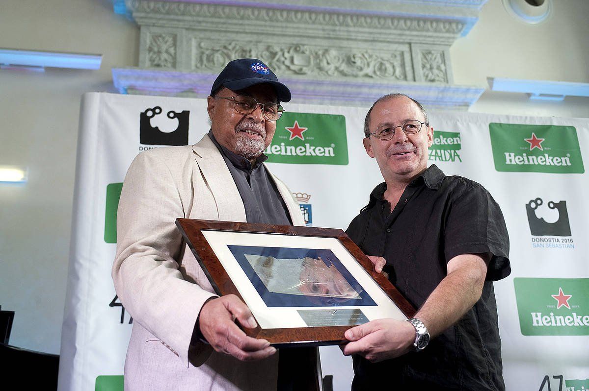 Jimmy Cobbek Donostiako Jazzaldiaren saria jaso zuen 2012. urtean. JUAN CARLOS RUIZ / FOKU