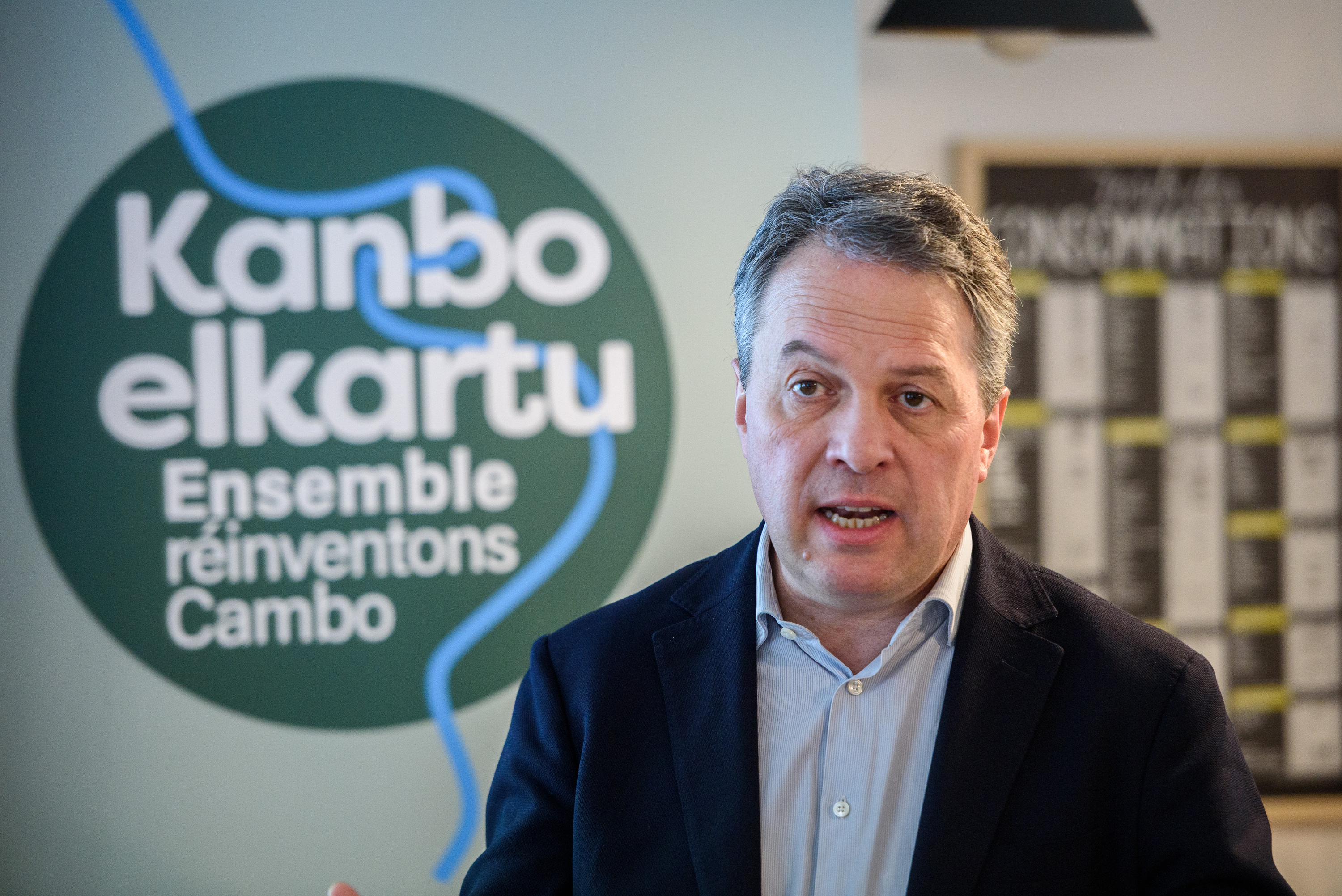 Peio Etxeleku, Kanboko herriko bozetarako zerrenda aurkezten, urtarrilean. GUILLAUME FAUVEAU