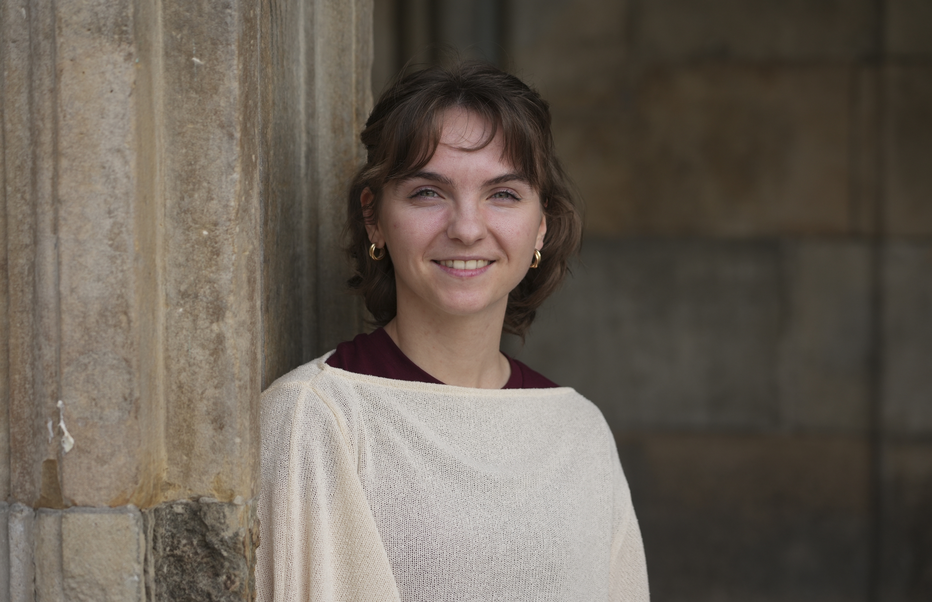 Jara Liras, Nafarroako Gobernuaren Nafar Gaztea sariduna eta abesbatza zuzendaria. JAGOBA MANTEROLA / FOKU