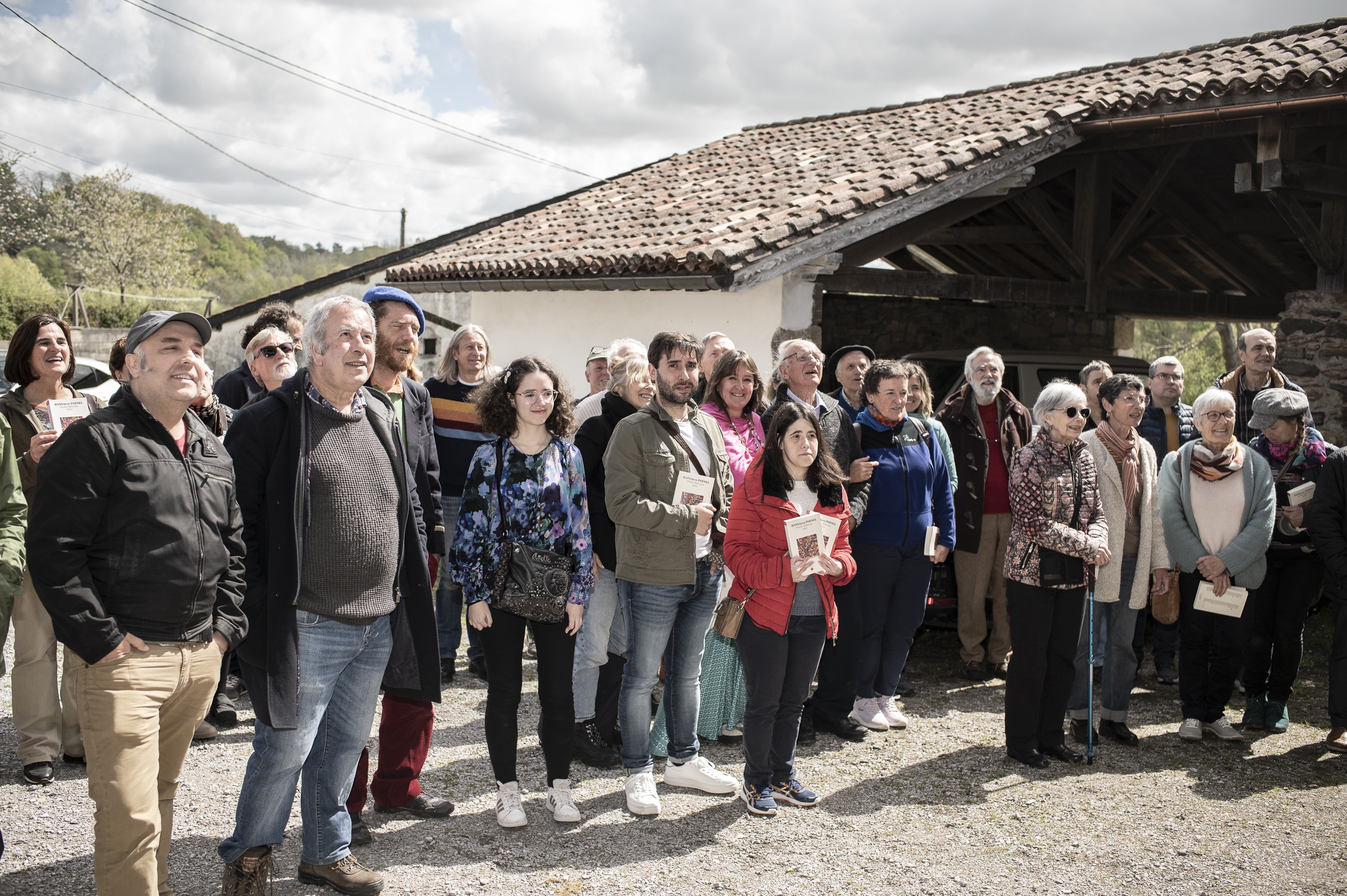 Hatsaren Poesiaren 25. urteurreneko irudia; Senperen, 2023ko apirilean. PATXI BELTZAIZ