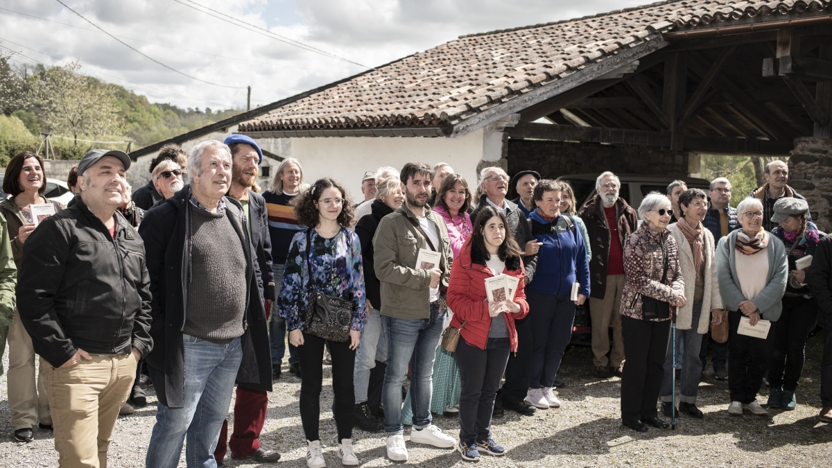 'Hatsaren Poesia' bildumako 28. zenbakia aurkeztuko dute igandean, Senperen
