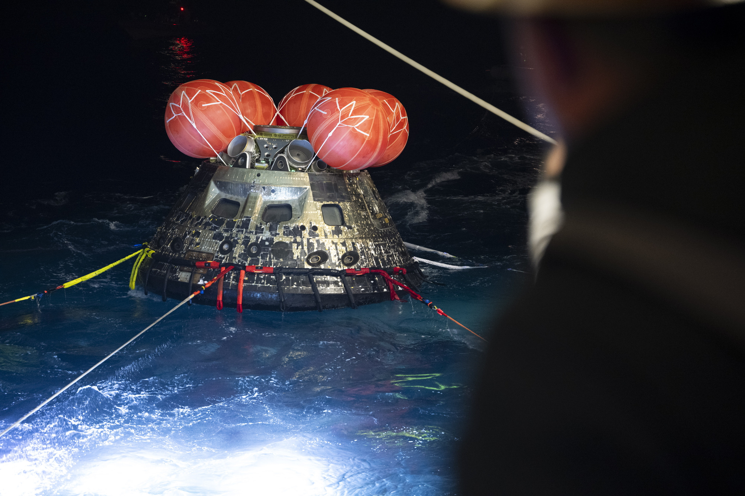 'Orion' Ozeano Barean itsasoratu den momentua. HANDOUT / EFE