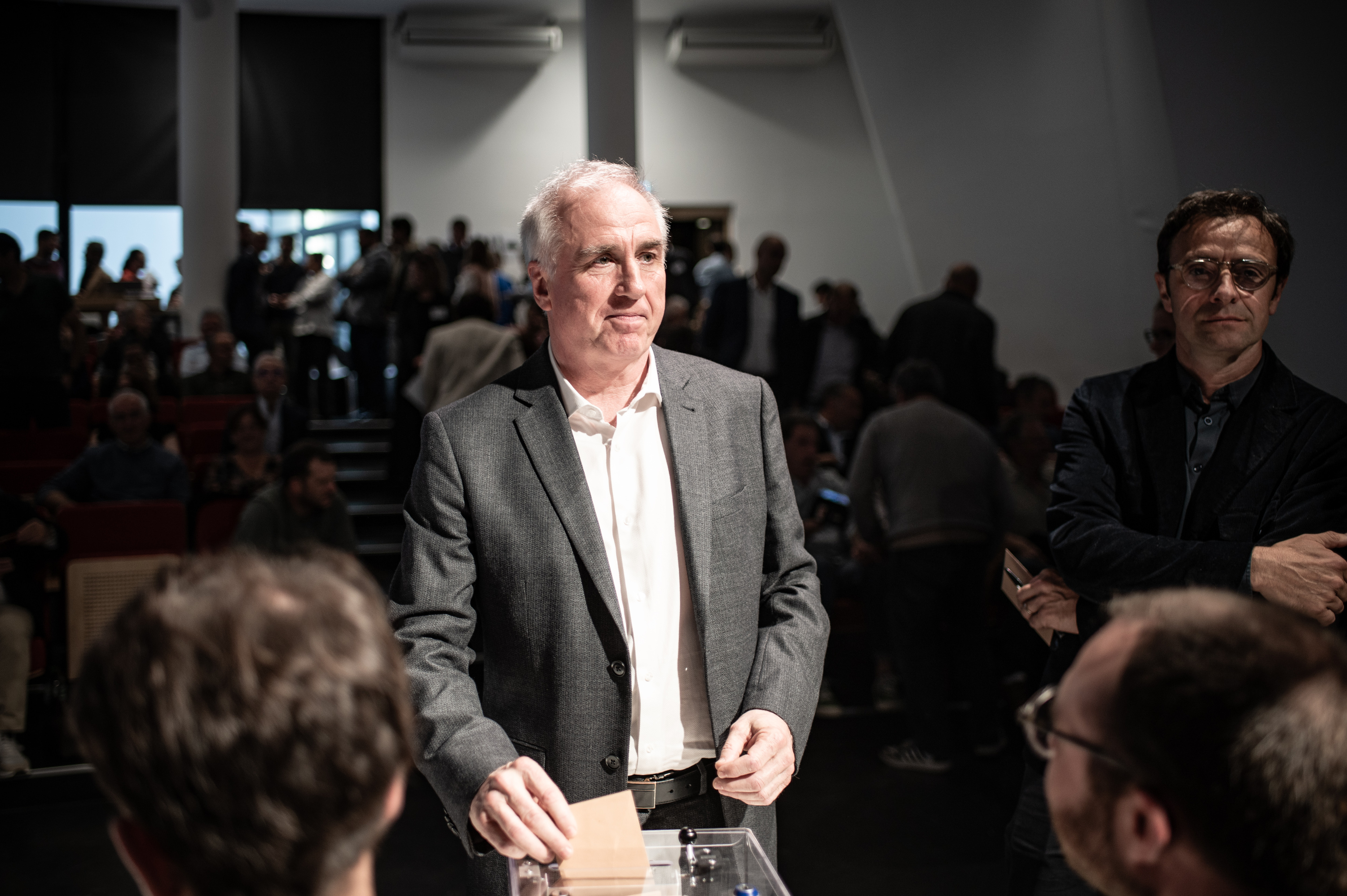 Iriart, gaurko batzarrean, hitza hartzen. PATXI BELTZAIZ