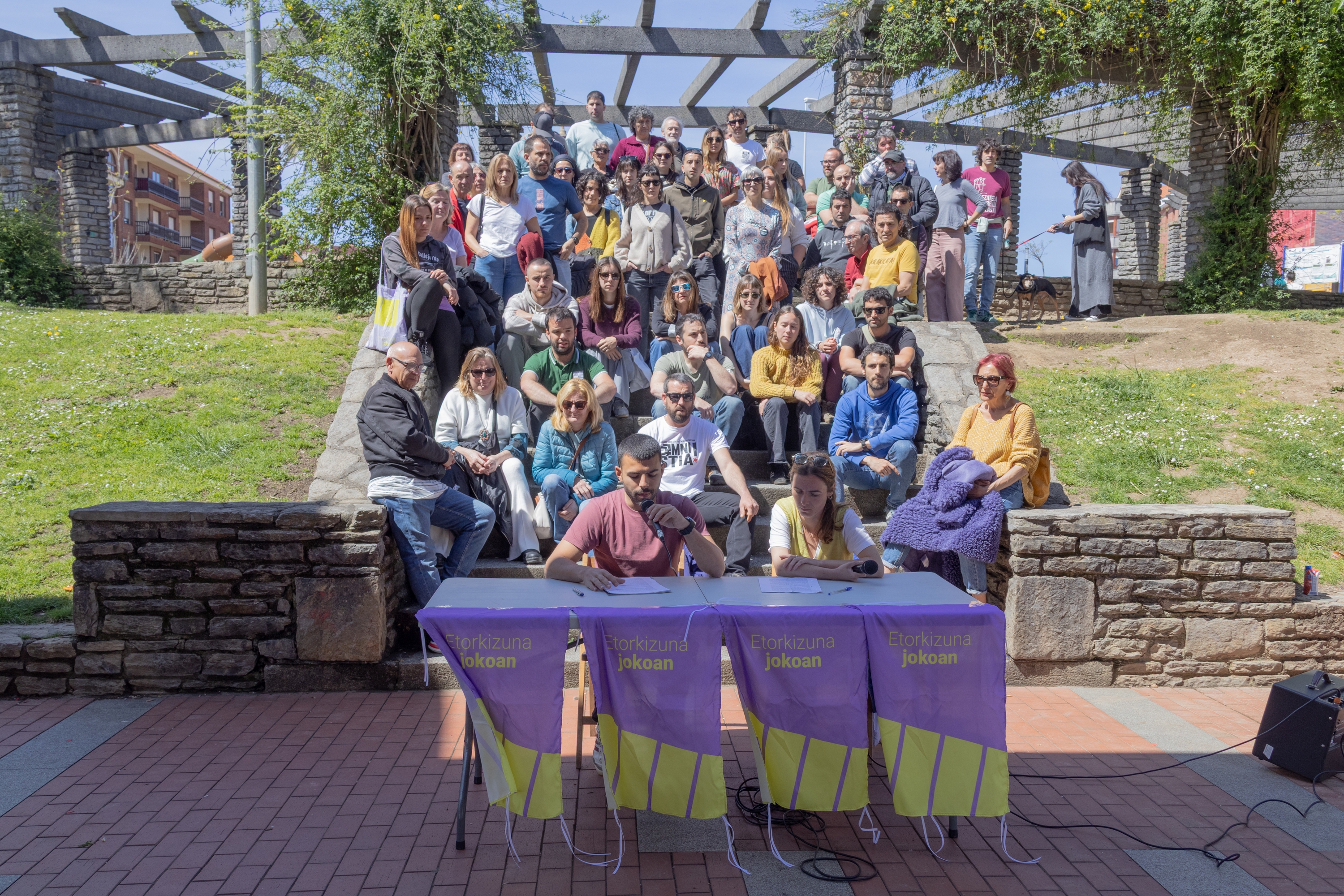 Sopelako 4ekin 1 plataformak atzo emandako prentsaurrekoa, Sopelan (Bizkaia). SOPELAKO 4EKIN 1